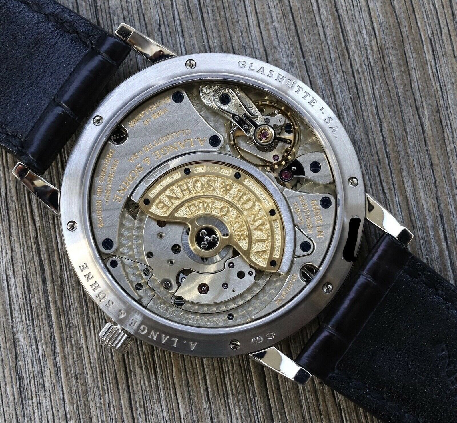 A lange and sohne movement clearance