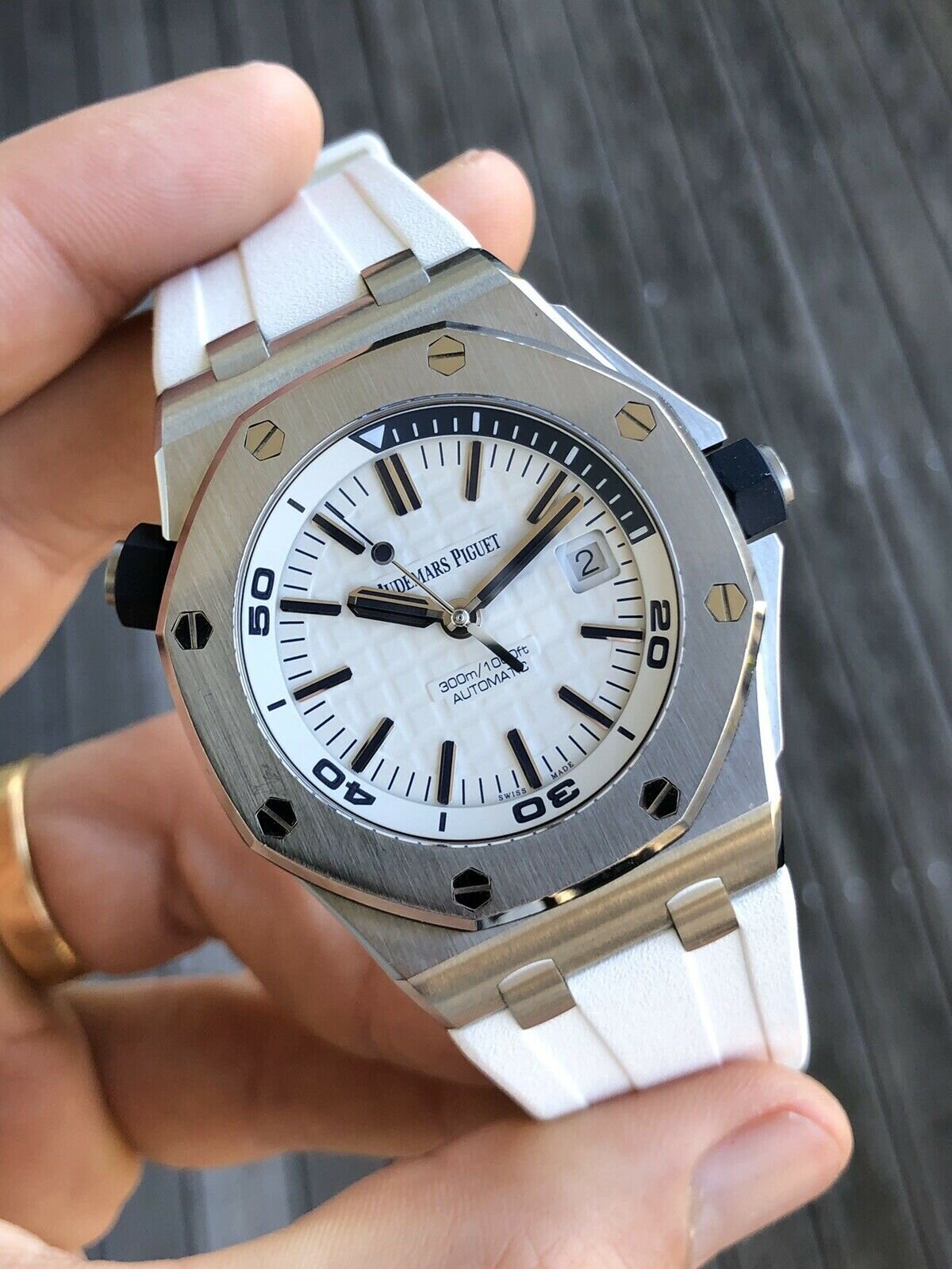 Audemars Piguet Royal Oak Offshore Diver 15710ST.OO.A010CA.01