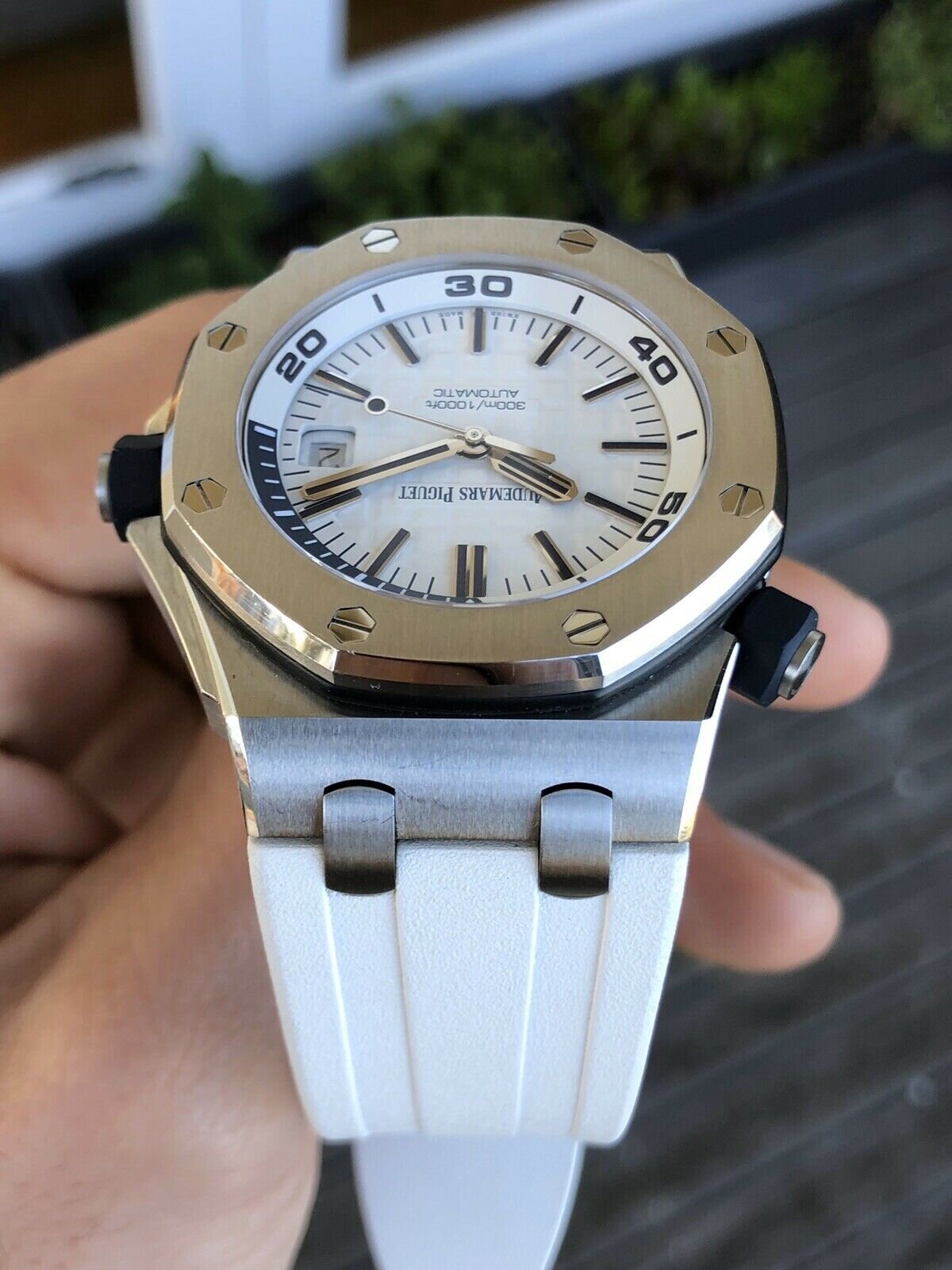 Audemars Piguet Royal Oak Offshore Diver 15710ST.OO.A010CA.01 - 2017