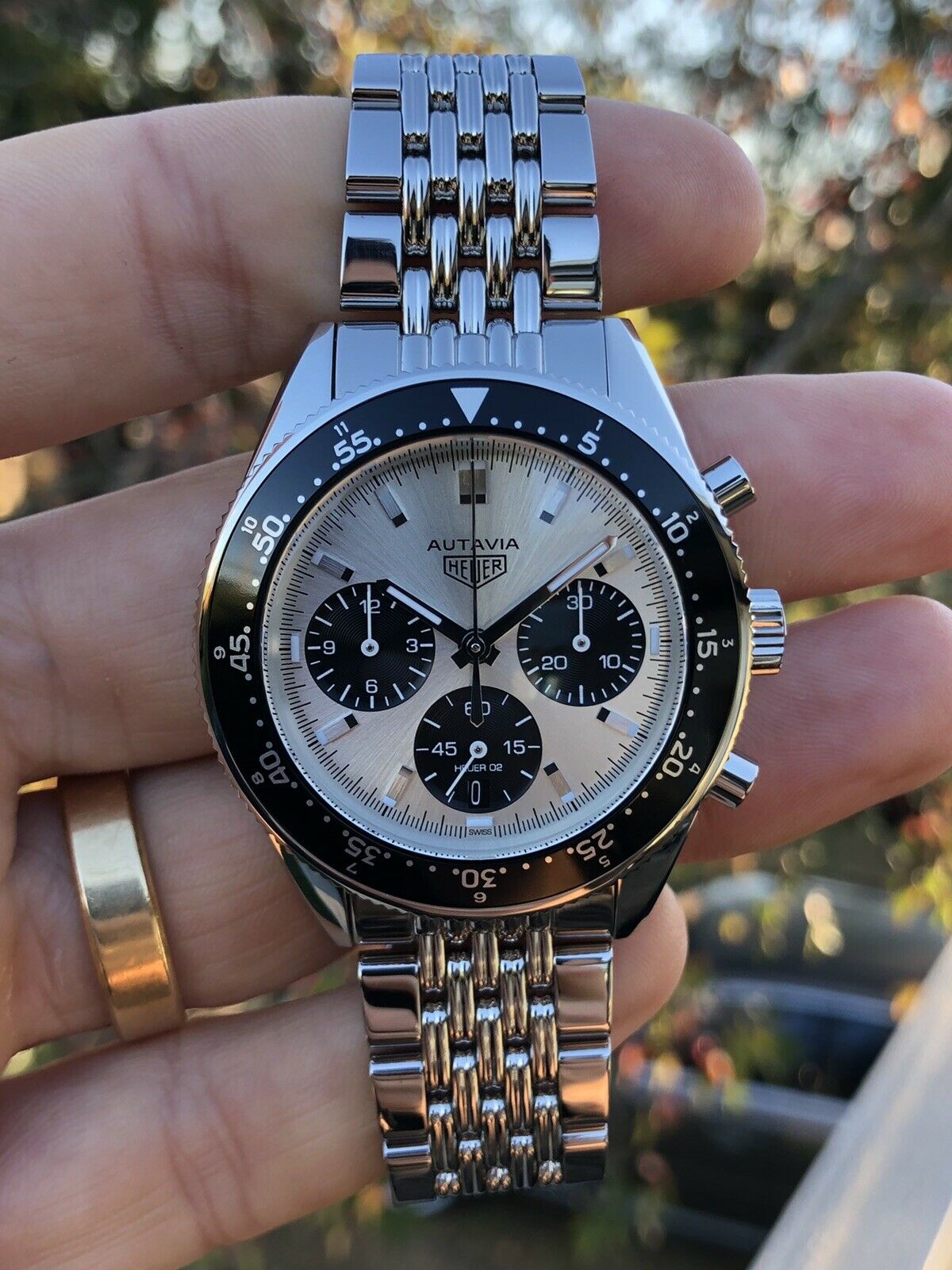 BNIB Tag Heuer Autavia Jack Heuer 85th Birthday Edition CBE2111