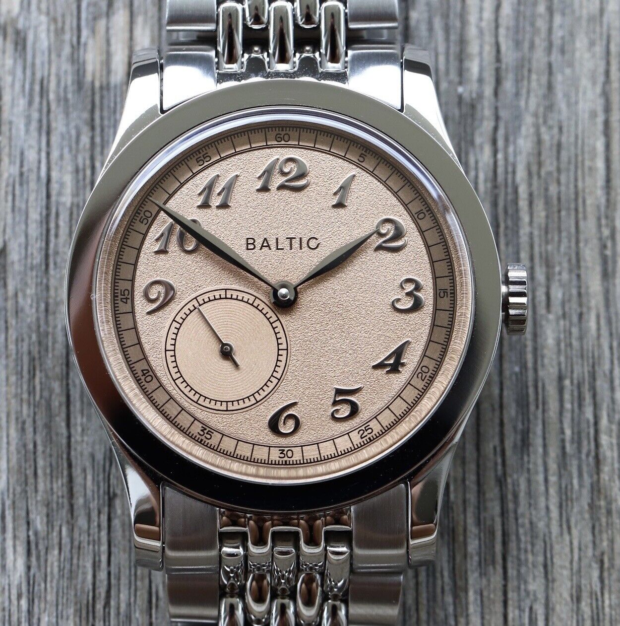 BalticMR01Salmon-2022WatchVault01.jpg