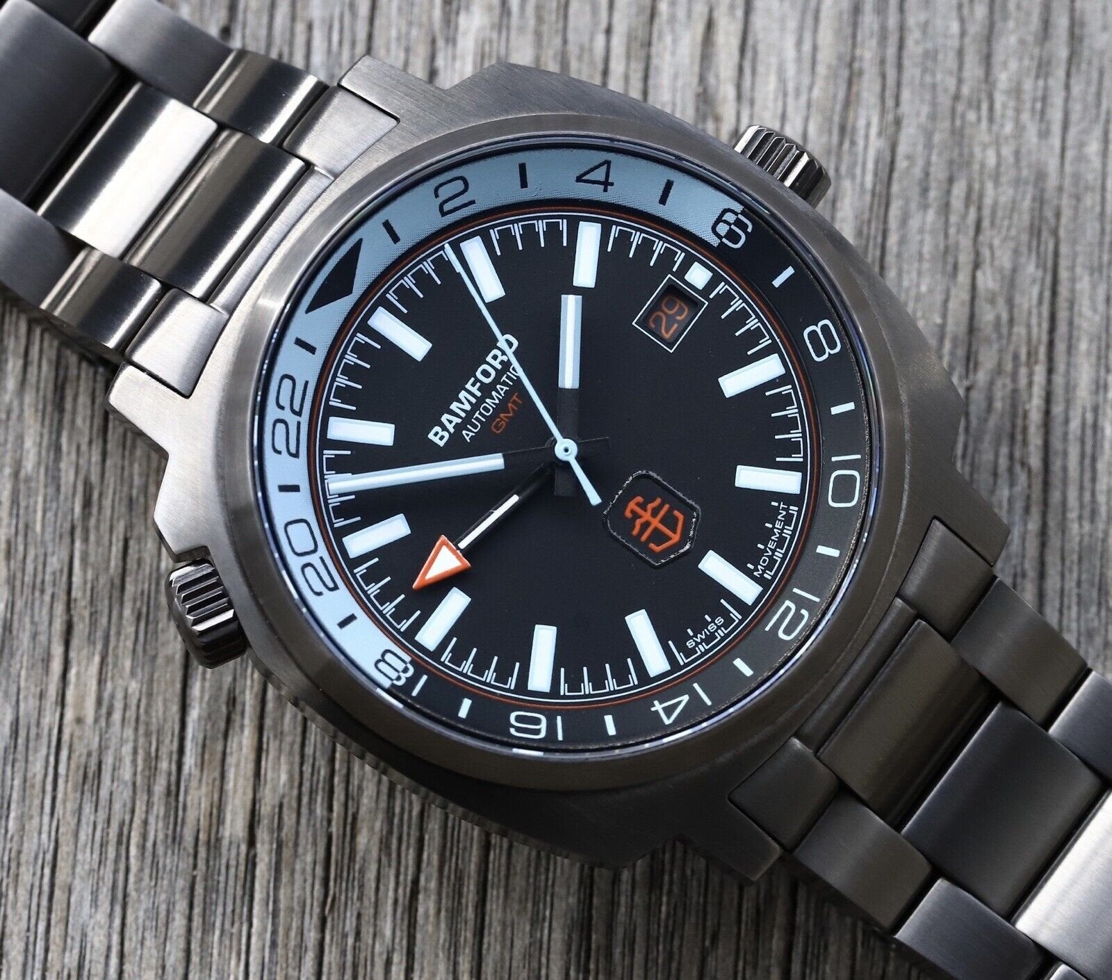 Bamford_London_x_Time_2B_Tide_GMT1_-_2021_Watch_Vault_02.jpg