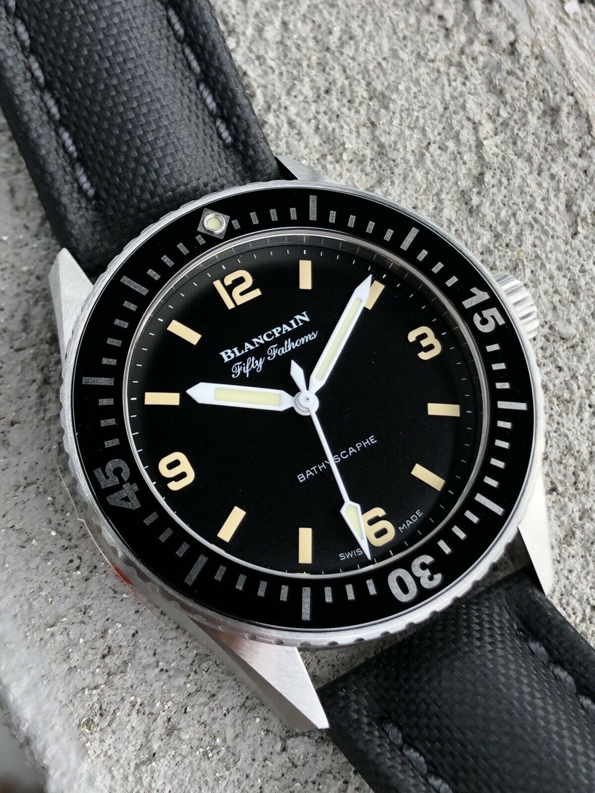 Blancpain_Fifty_Fathoms_Bathyscaphe_Limited_Edition_for_HODINKEE_-_Brand_New_282_29.jpg