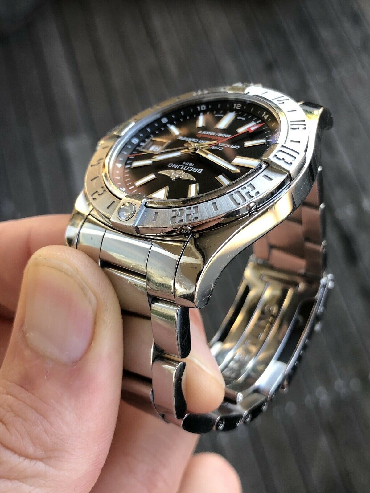 Breitling avenger shop 2 gmt