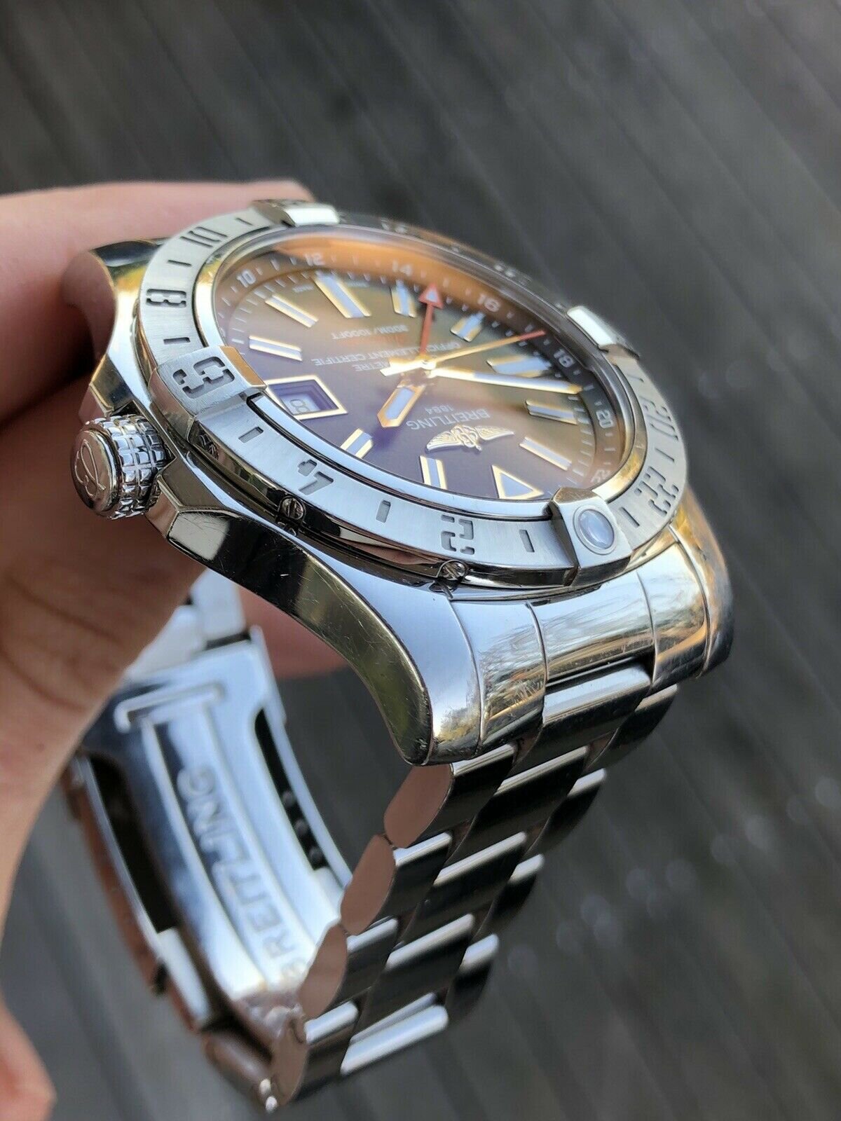 Breitling avenger ii gmt sales on wrist
