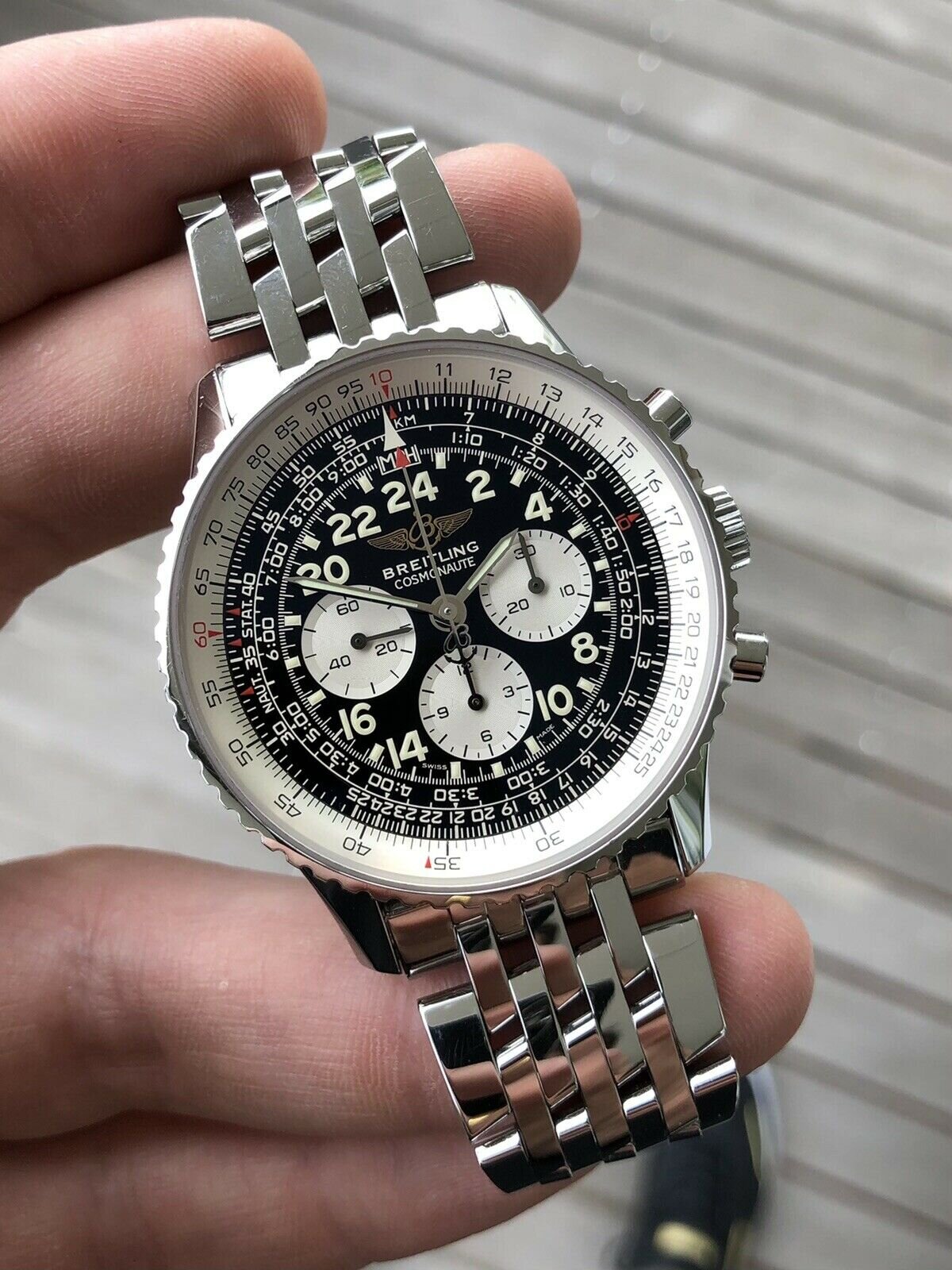 Breitling_Navitimer_Cosmonaute_A12322_Watch_Vault_02.jpg