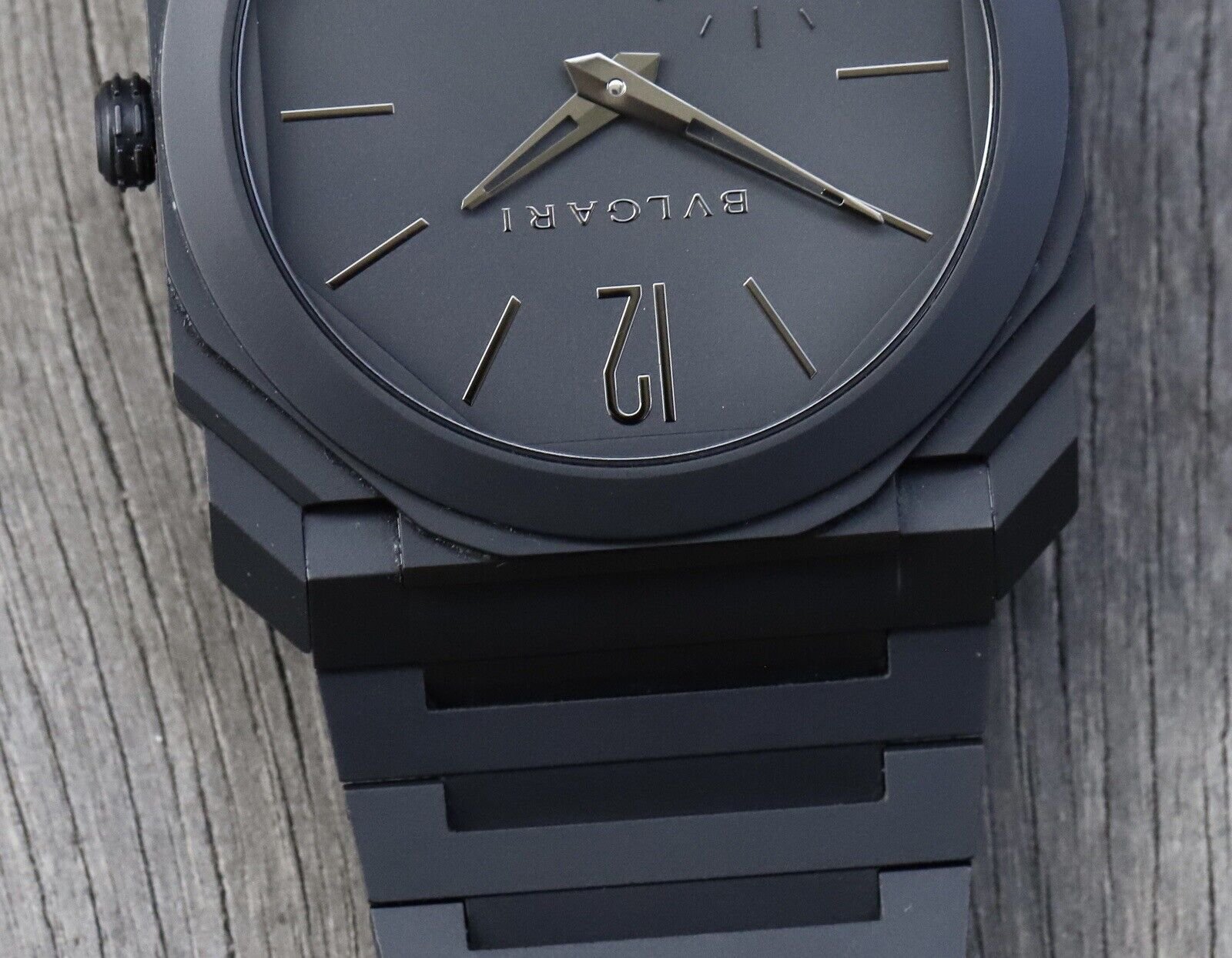 Bulgari Octo Finissimo Extra Thin Ceramic Ref 103077 Automatic – 2019