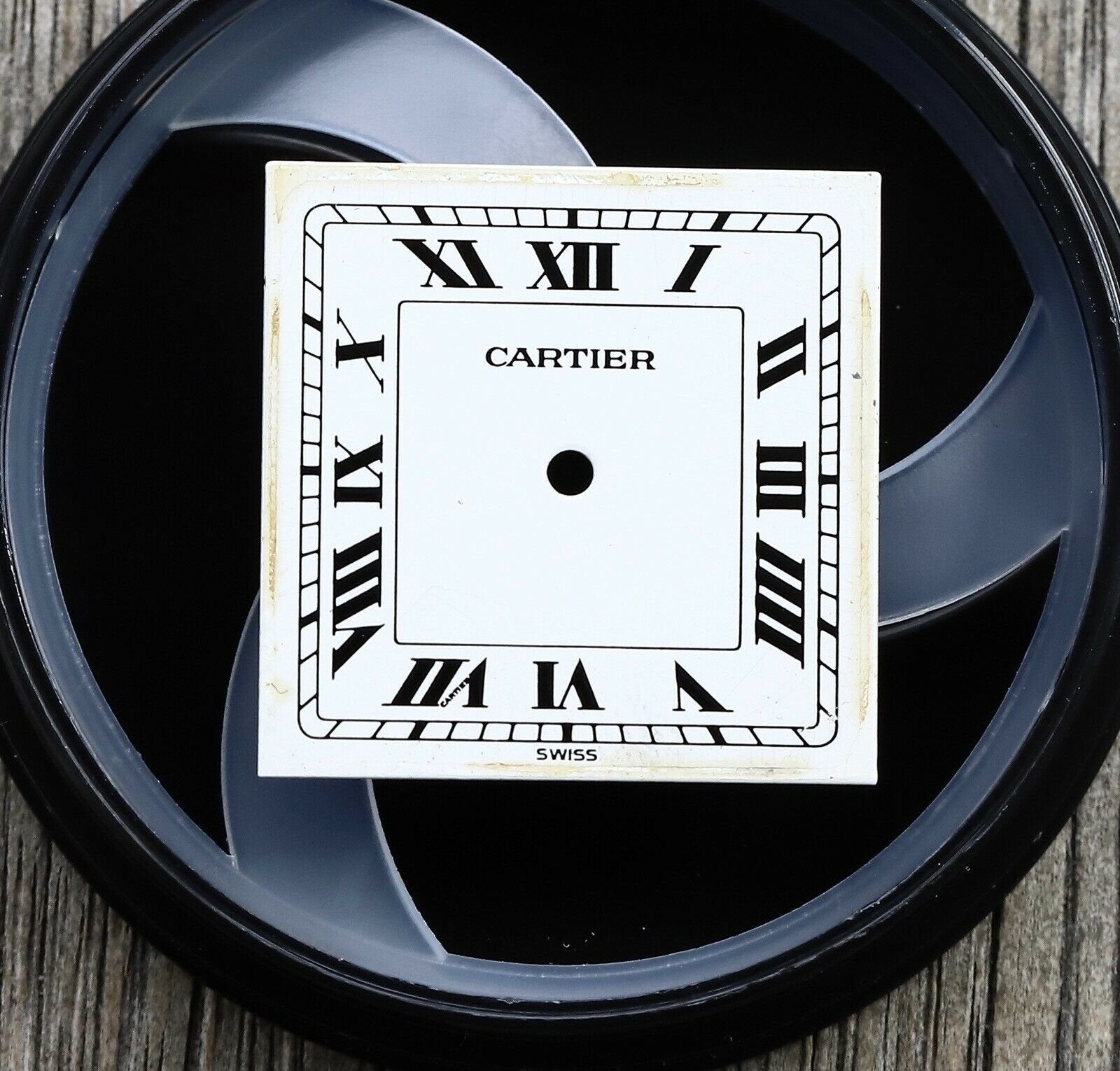 Cartier Santos Dumont Ultra Thin Guilloche Dial Yellow Gold Ref. 1576