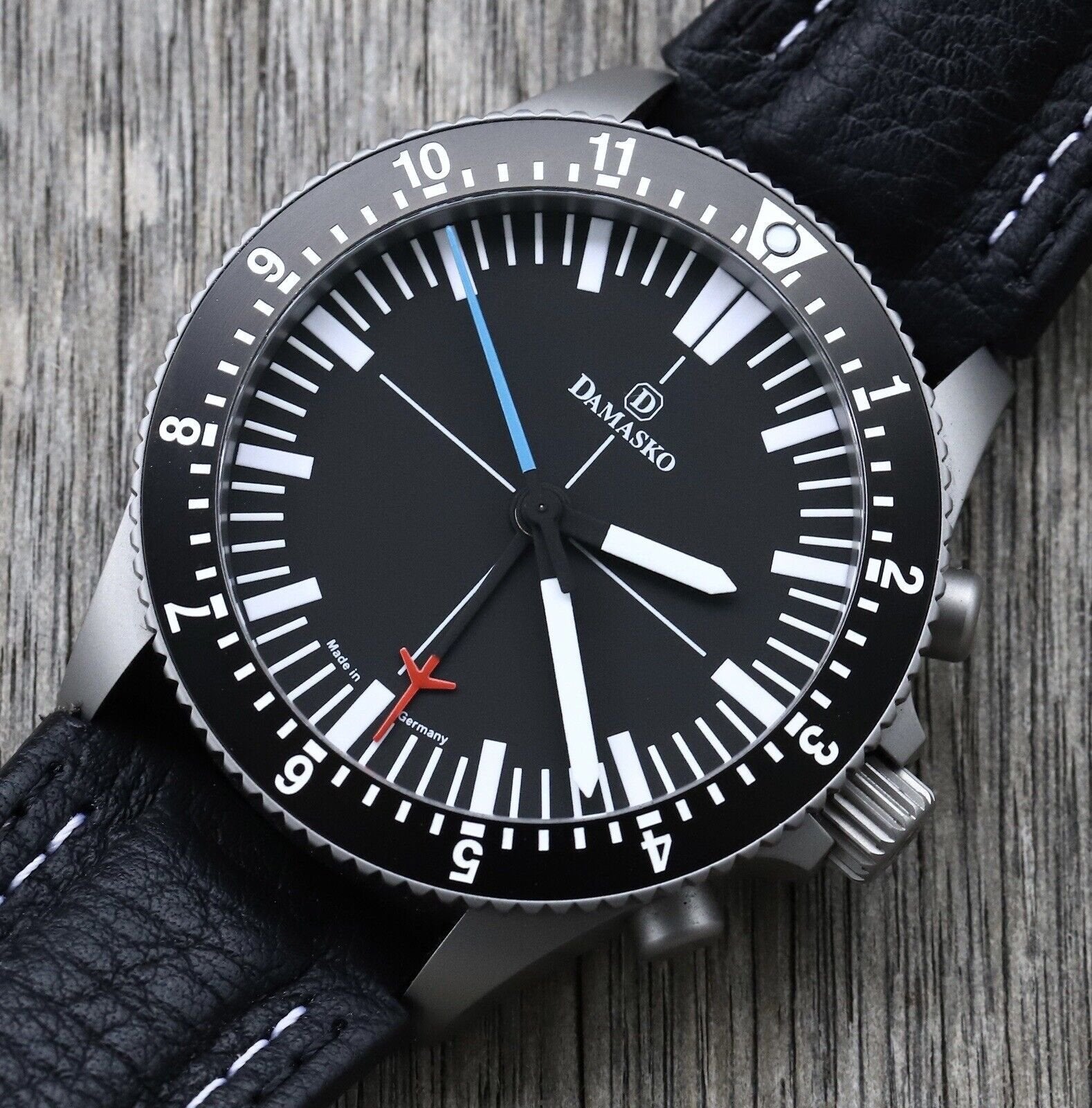 Damasko DC 80 Chronograph Pilot Watch Blue/Red - 2020