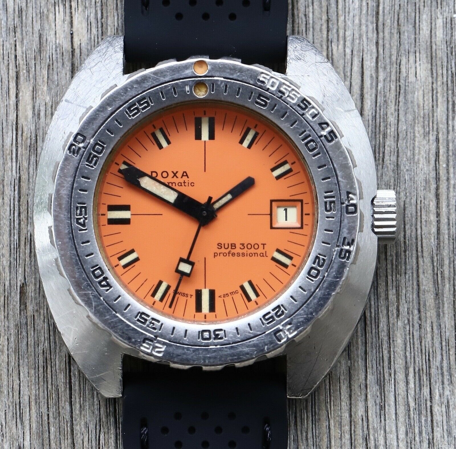 Doxa SUB 300T Professional Transitional 11899-4