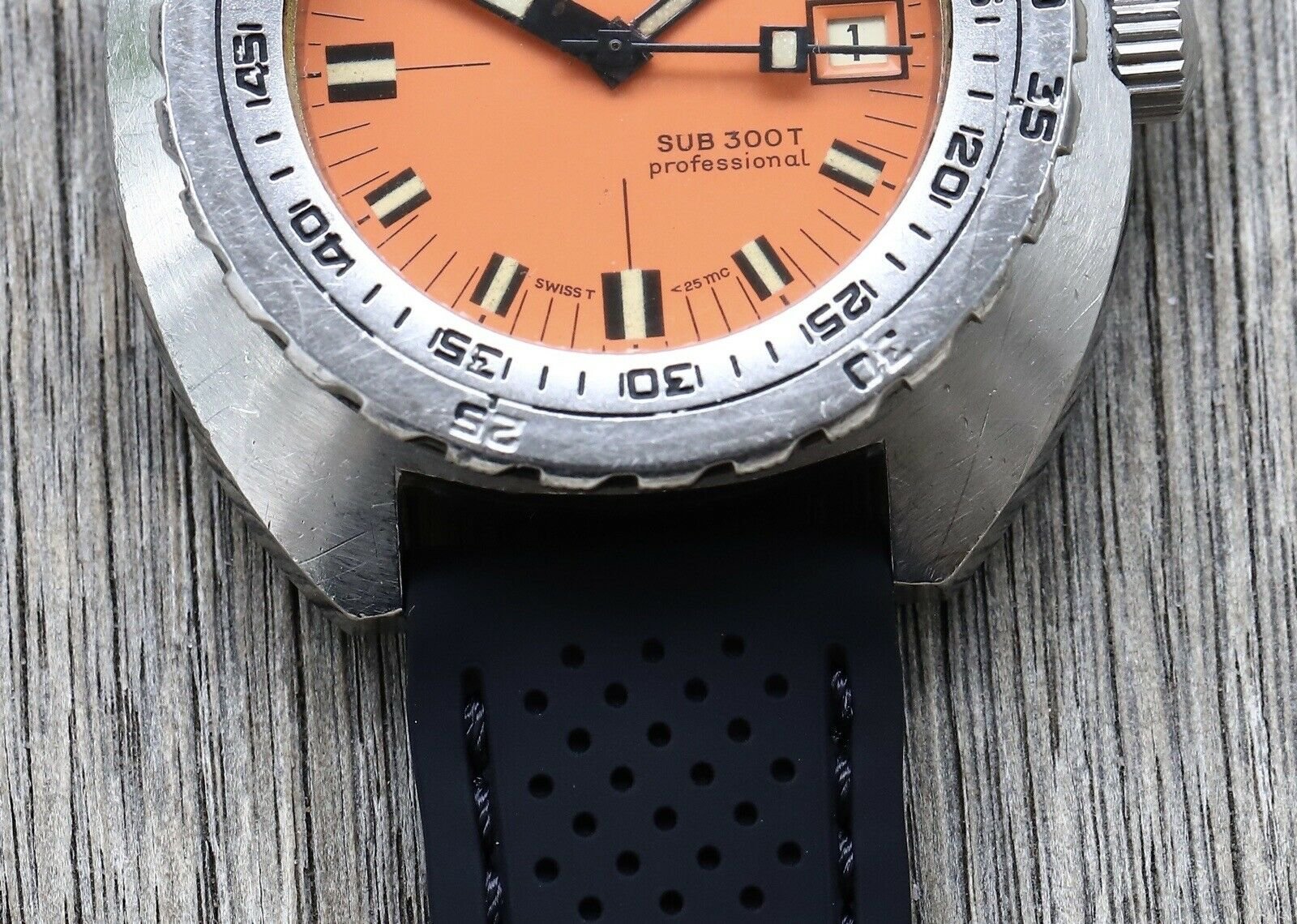 Doxa SUB 300T Professional Transitional 11899-4