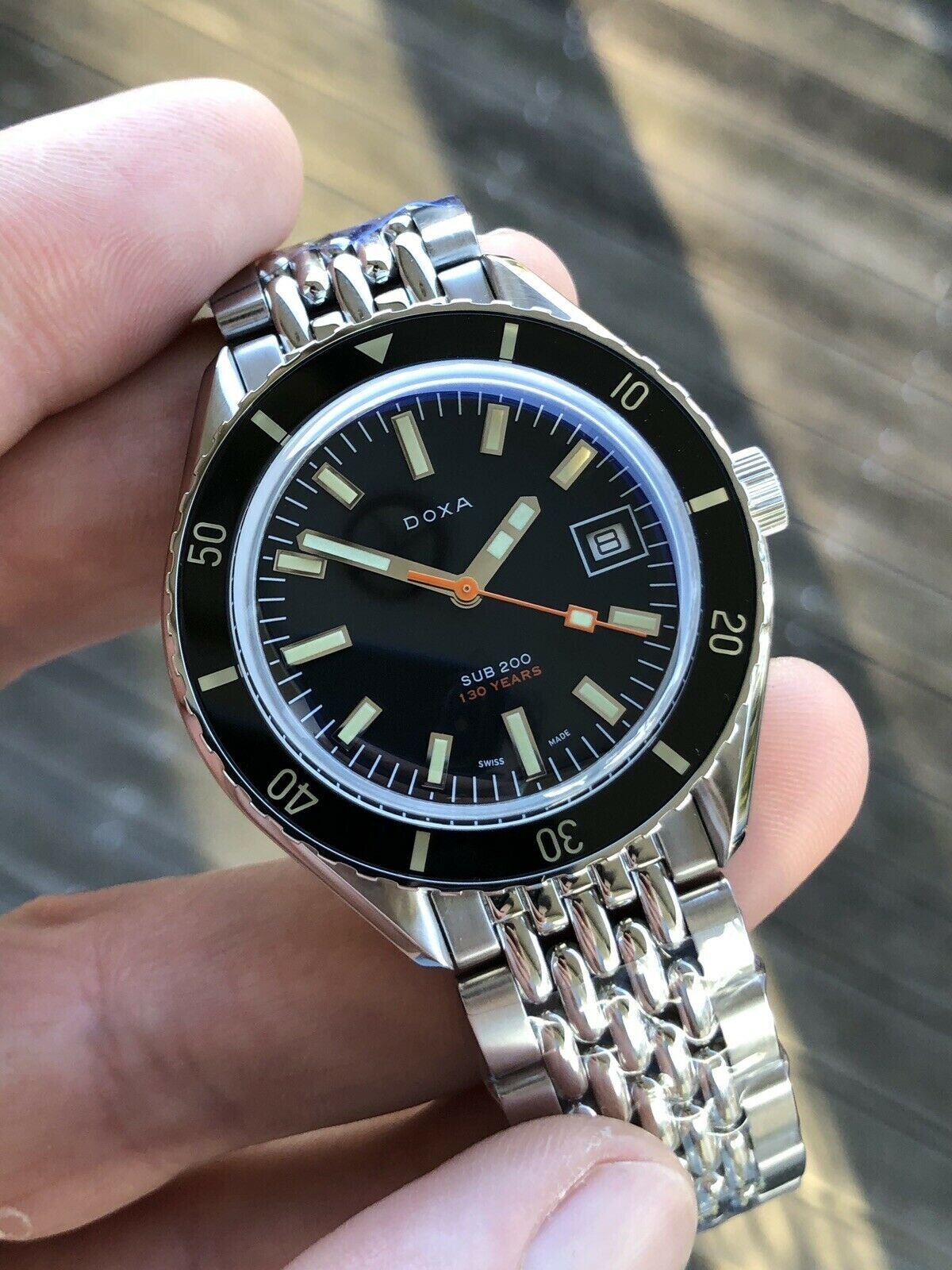 Doxa_Sharkhunter_Sub_200_130th_Anniversary_LE_-_Brand_new_Watch_Vault_02.jpg