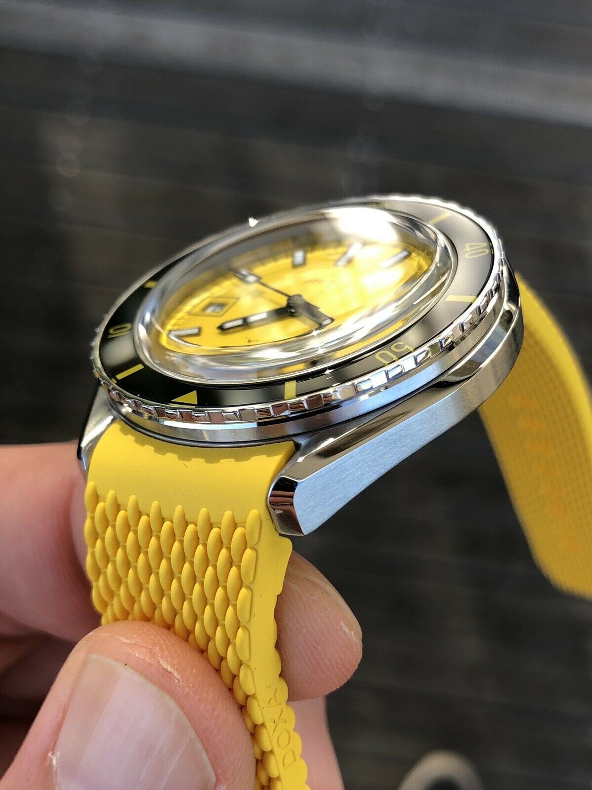 Doxa Sharkhunter Sub 200 Yellow - 2020