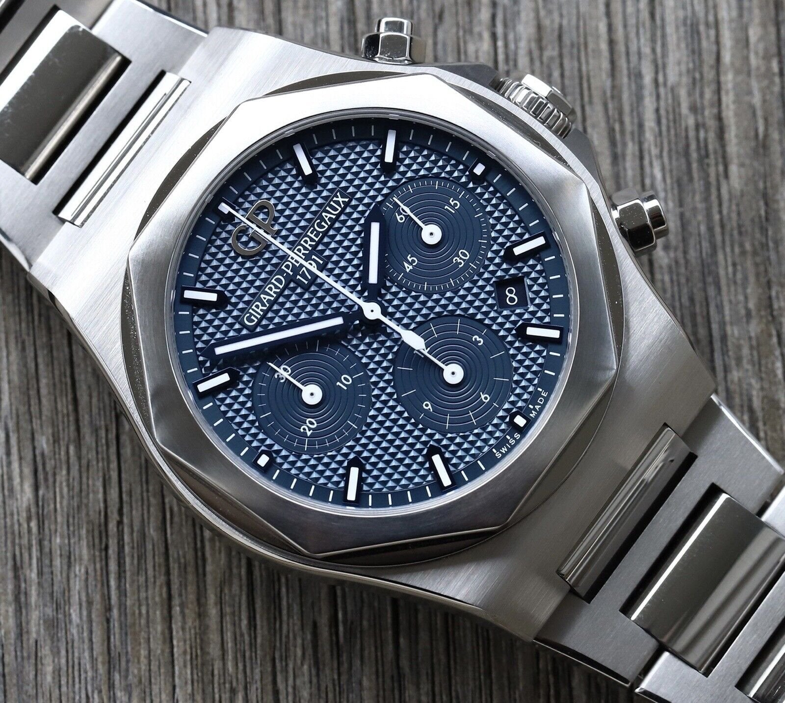Girard-Perregaux Laureato Chronograph 81020-11-431-11A 42mm - 2019