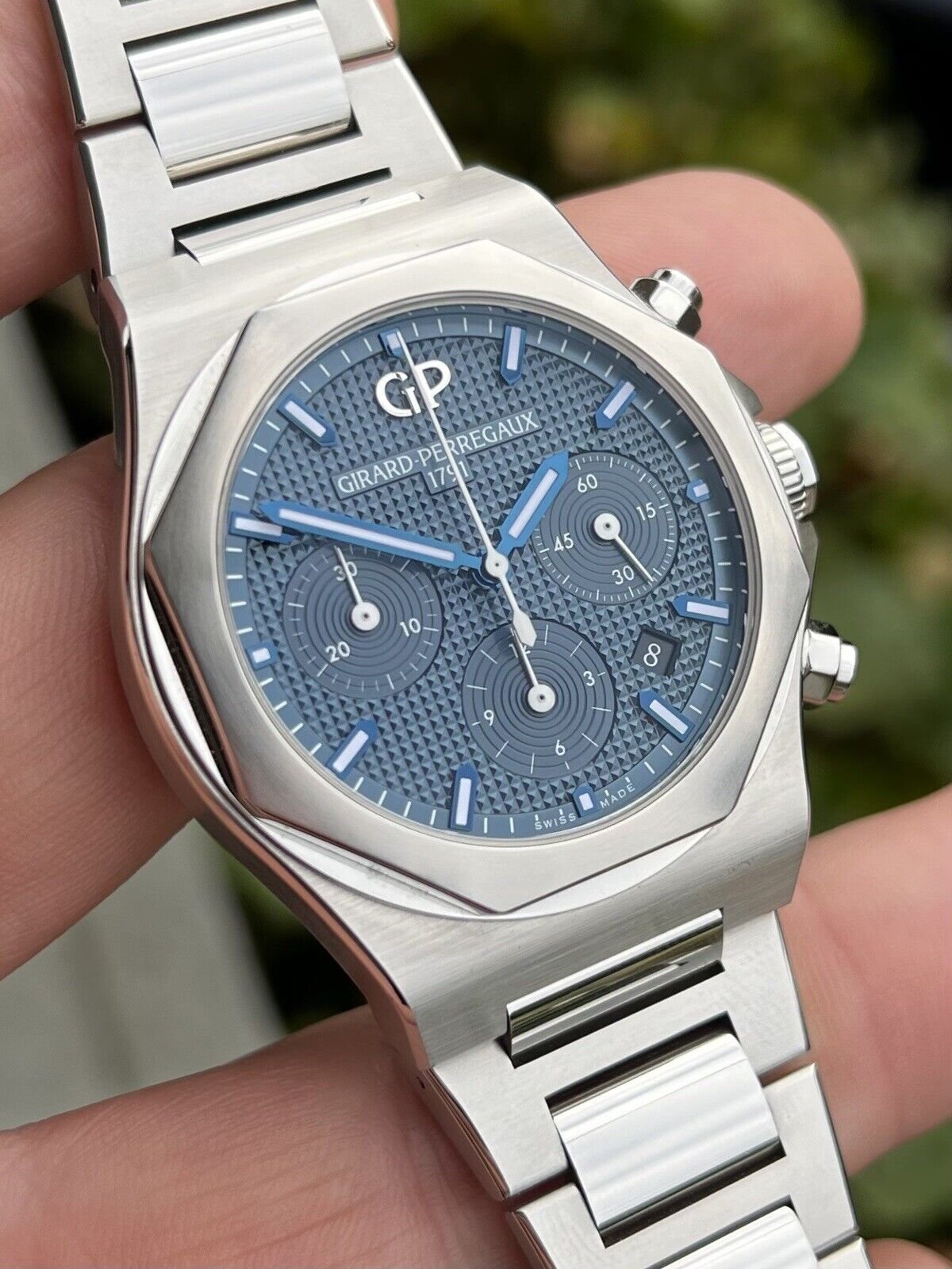 Girard-Perregaux Laureato Chronograph 81020-11-431-11A 42mm - 2019