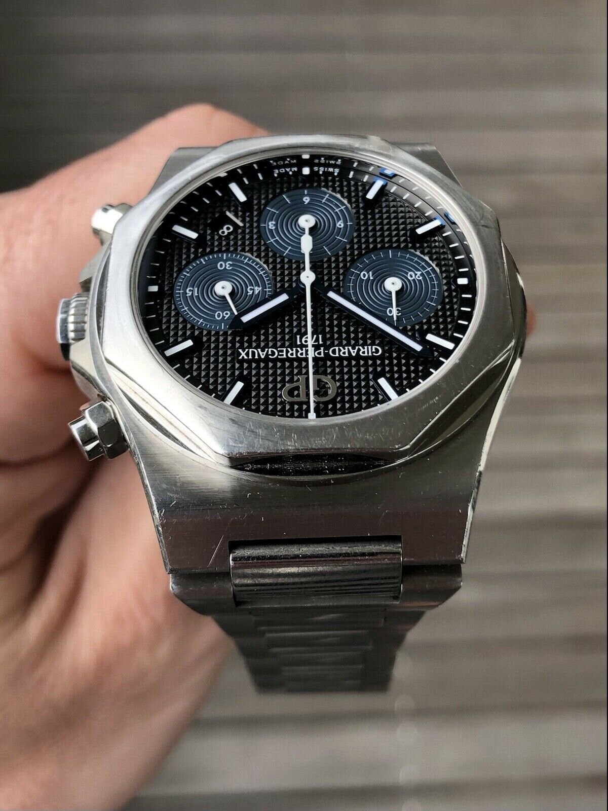 Girard-Perregaux Laureato Chronograph 81020-11-631-11A 42mm