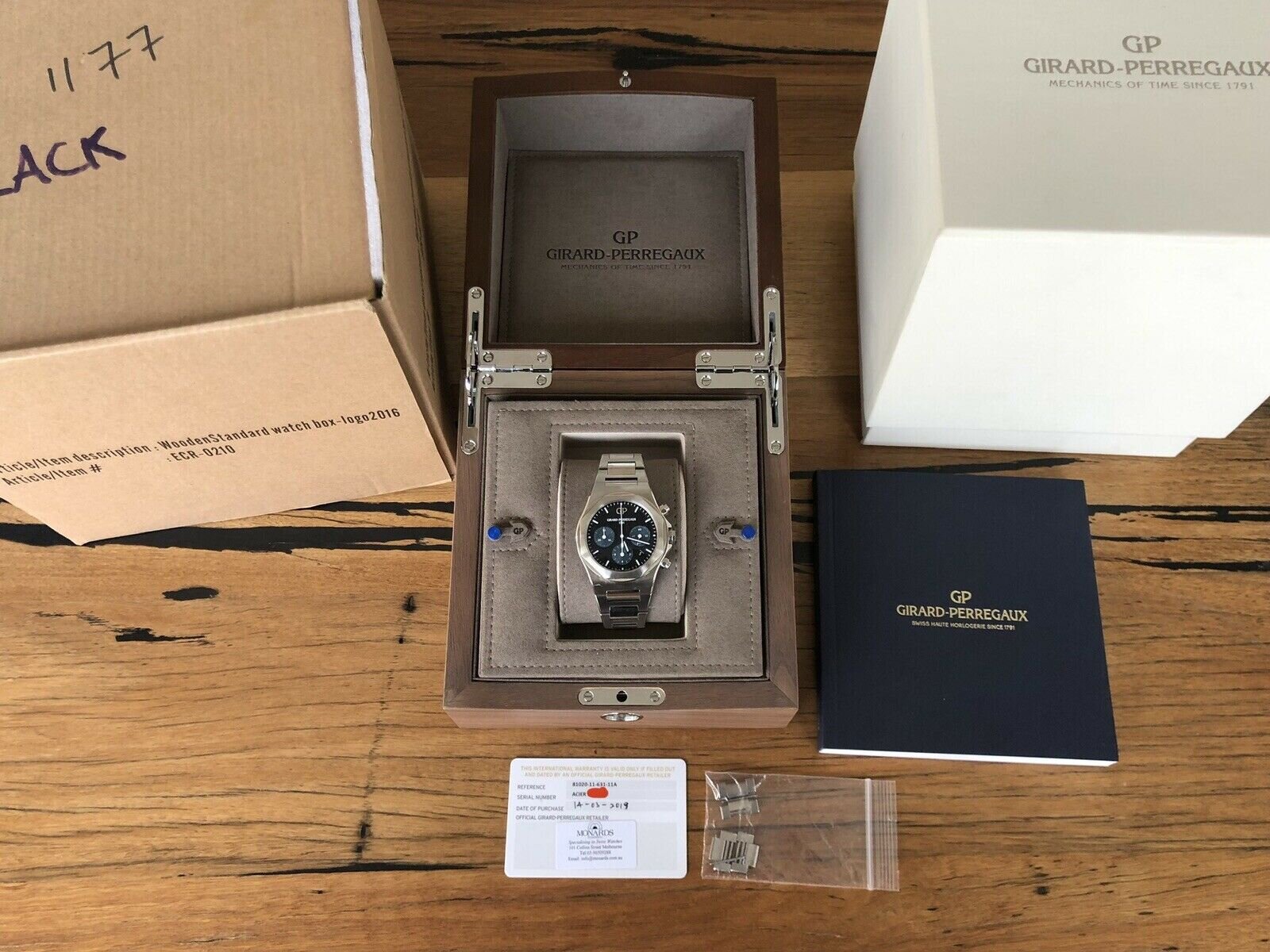Girard-Perregaux Laureato Chronograph 81020-11-631-11A 42mm - 2019