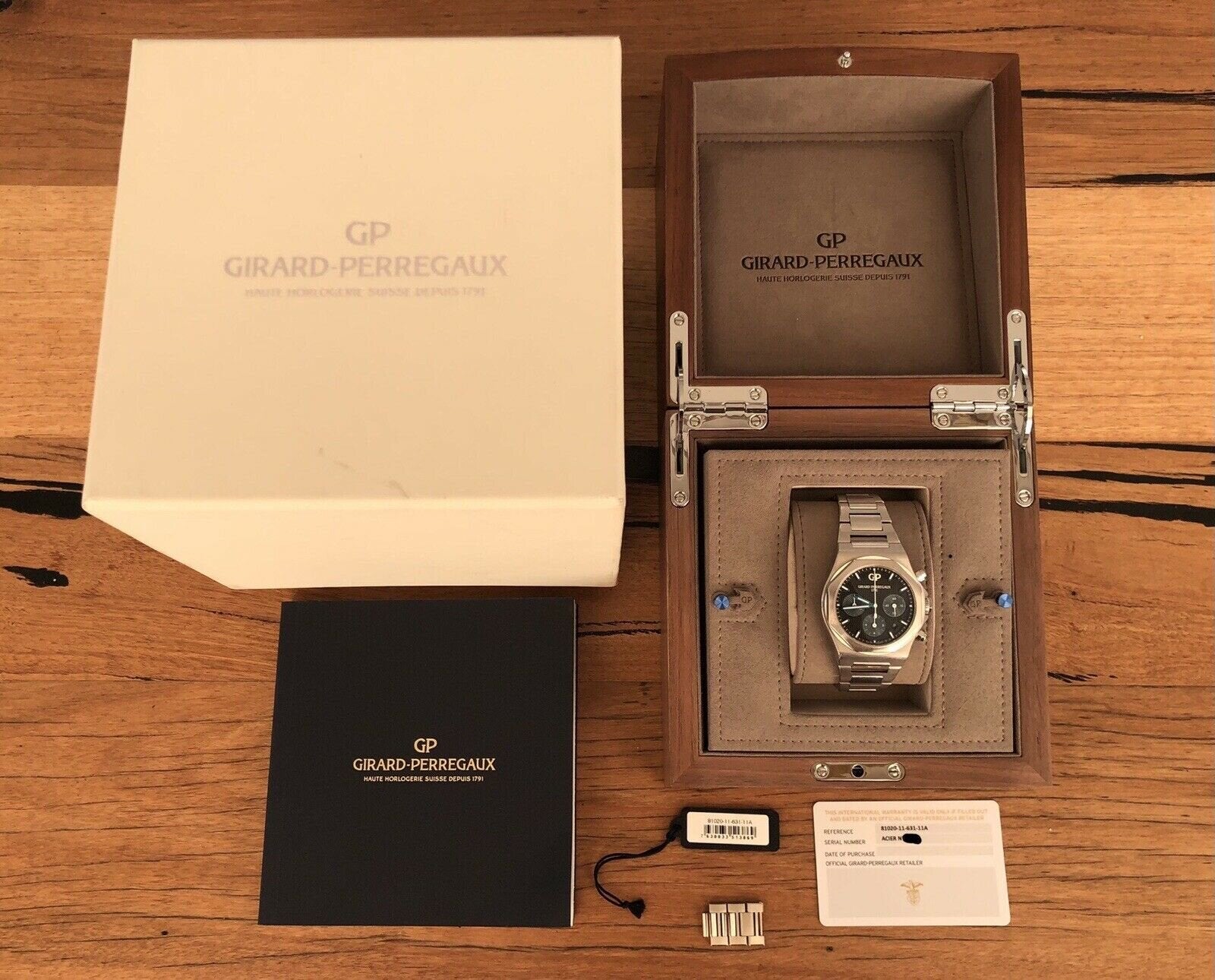 Girard-Perregaux Laureato Chronograph 81020-11-631-11A 42mm
