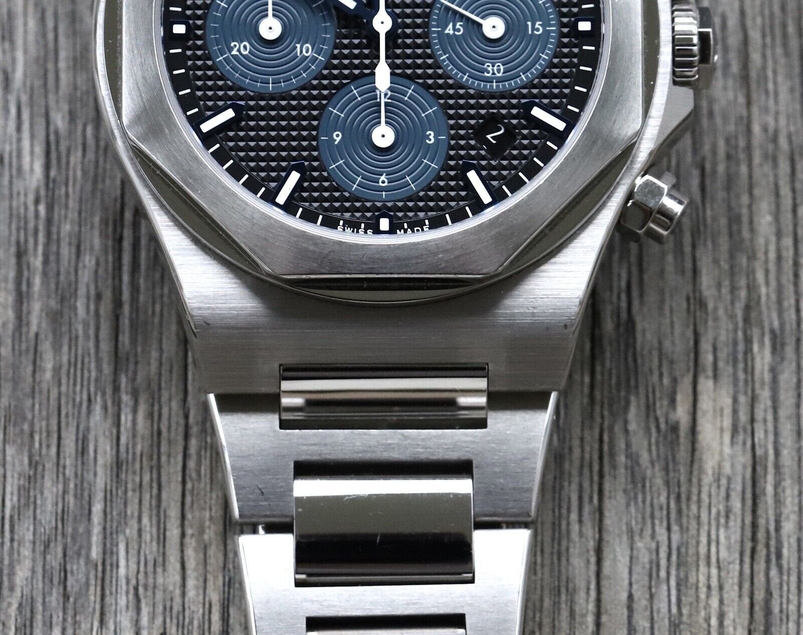 Girard-Perregaux Laureato Chronograph 81020-11-631-11A 42mm - 2021