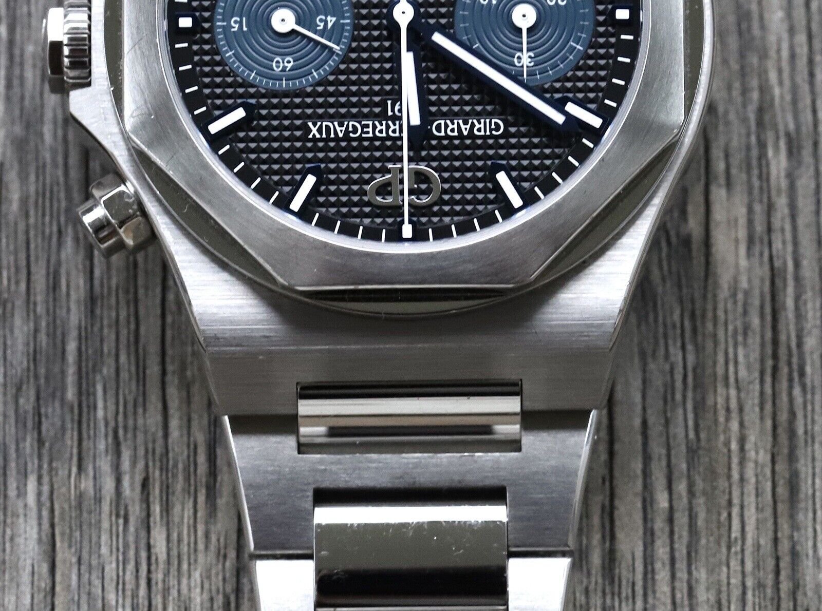 Girard-Perregaux Laureato Chronograph 81020-11-631-11A 42mm - 2021