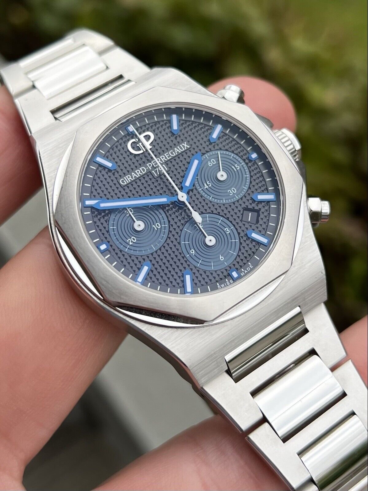 Girard Perregaux Laureato Chronograph 81020 11 631 11A 42mm 2021 Watch Vault Australia