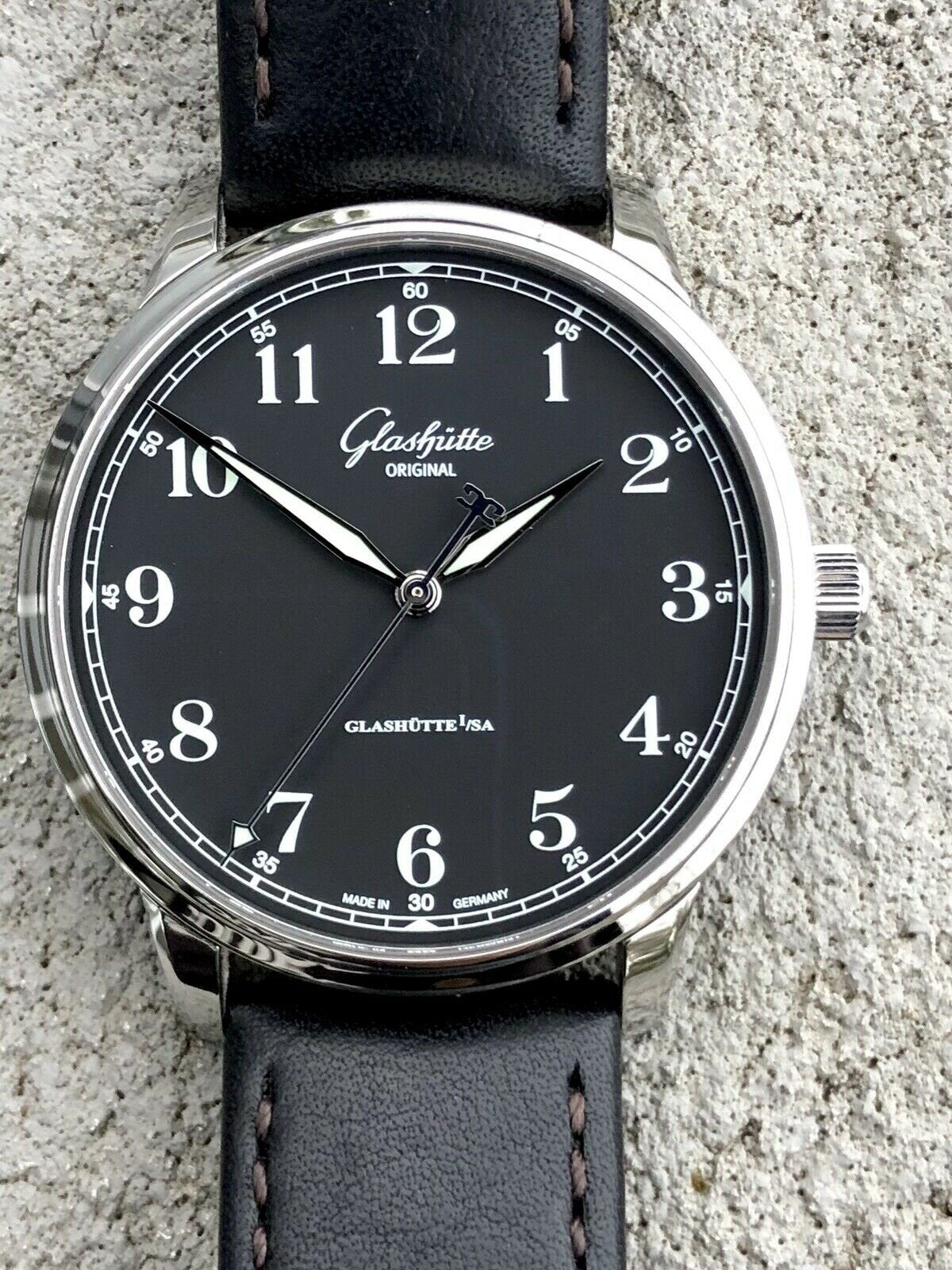 Glashutte_Original_Senator_Excellence_1-36-01-03-02-01_-_2017_Watch_Vault_01.jpg
