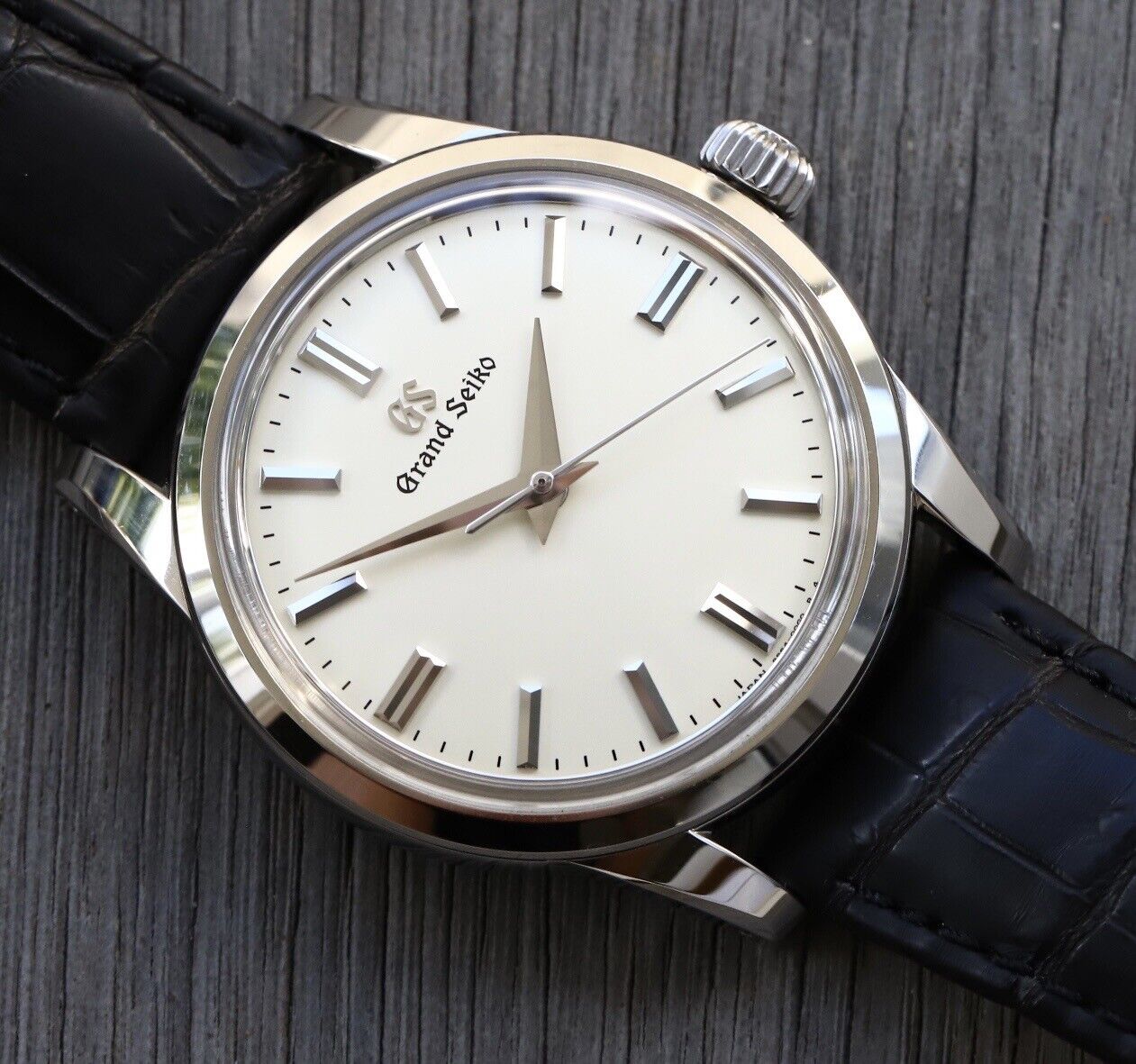 GrandSeikoEleganceSBGW231-2021WatchVault02.jpg