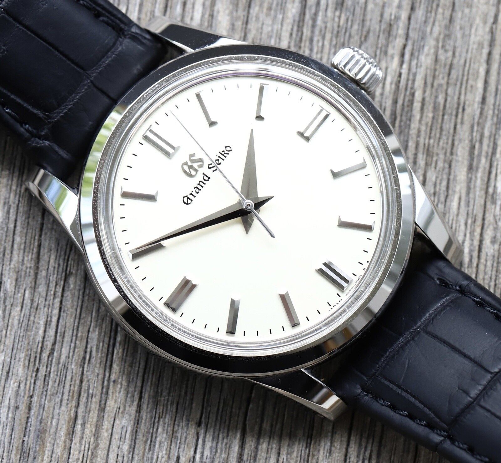 GrandSeikoEleganceSBGW231-2022WatchVault02.jpg
