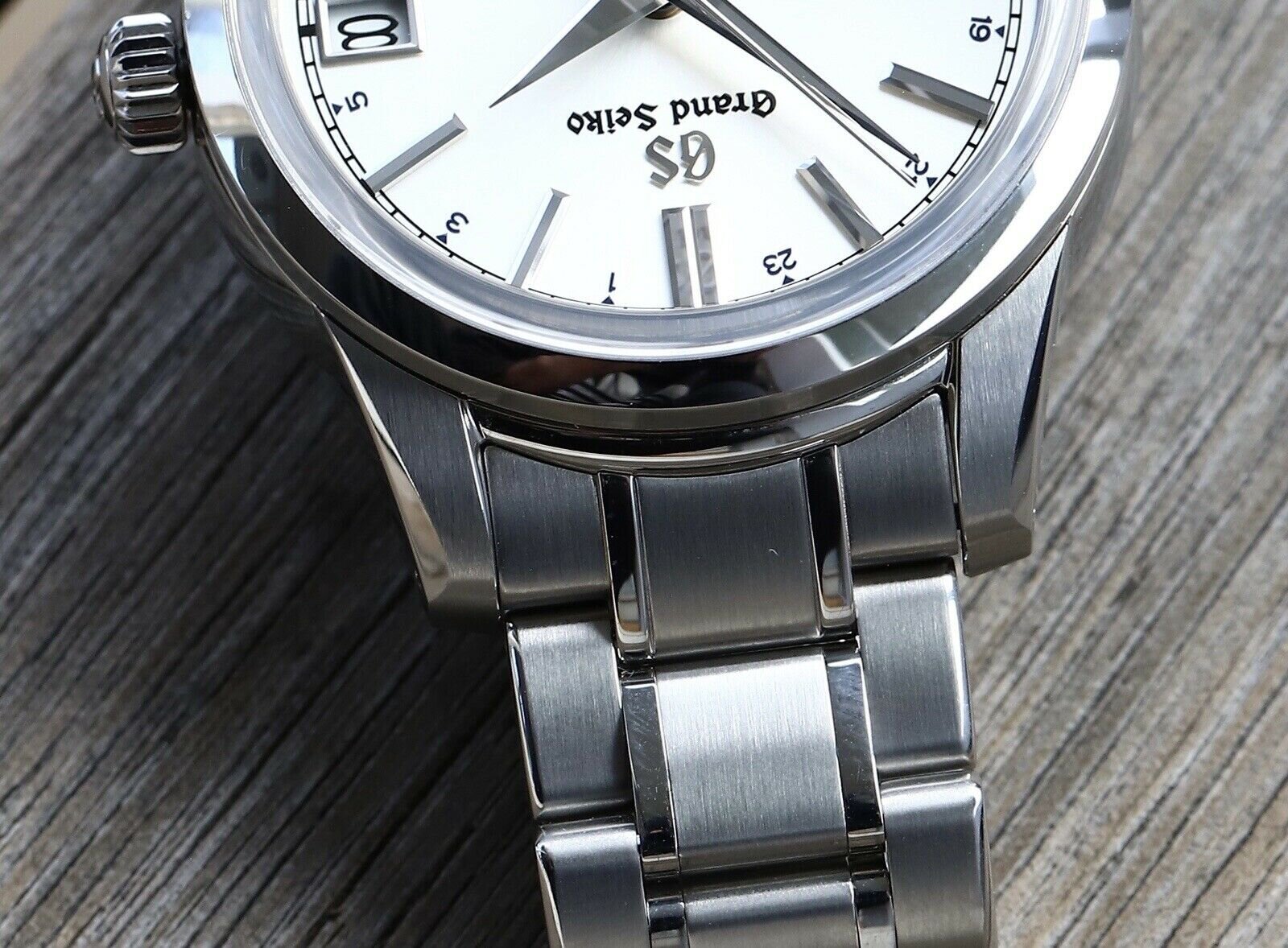 Grand Seiko Elegance Spring Drive GMT SBGE225