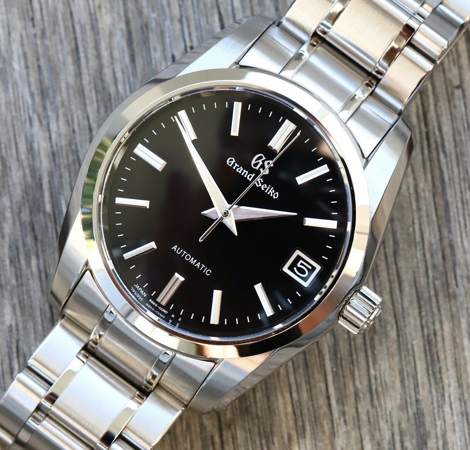 Grand_Seiko_Heritage_Collection_Automatic_37mm_SBGR253_-_2020_Watch_Vault_02.jpg