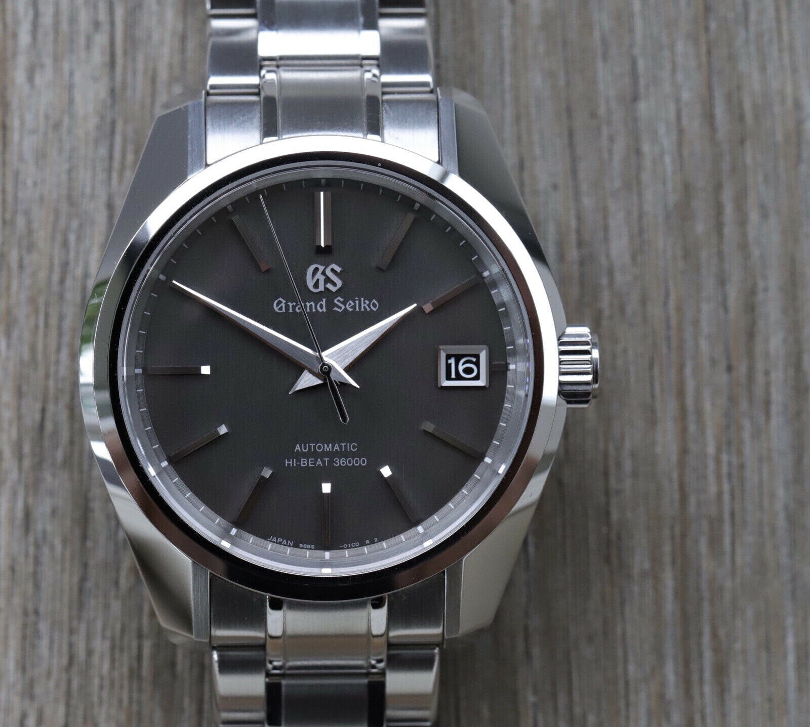 Grand_Seiko_Heritage_Hi-Beat_Brushed_Granite_Dial_SBGH279_E2_80_93_2020_Watch_Vault_01.jpg