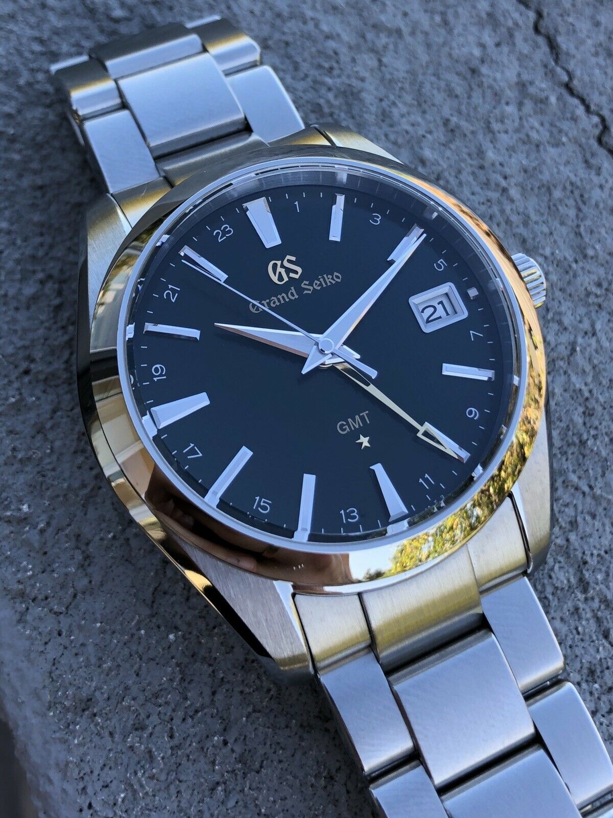 Grand_Seiko_SBGN007_GMT_Watch_Vault_282_29.jpg