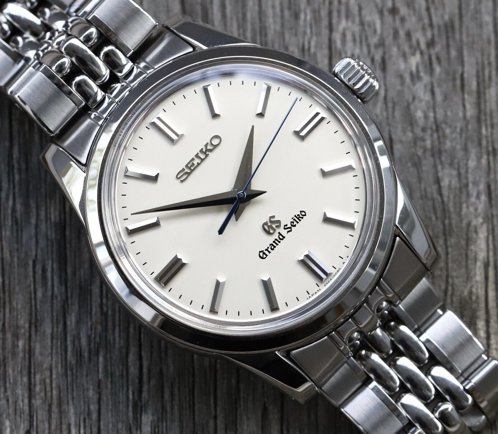 Grand_Seiko_SBGW031_Boutique-only_edition_on_Bracelet_Watch_Vault_02.jpg