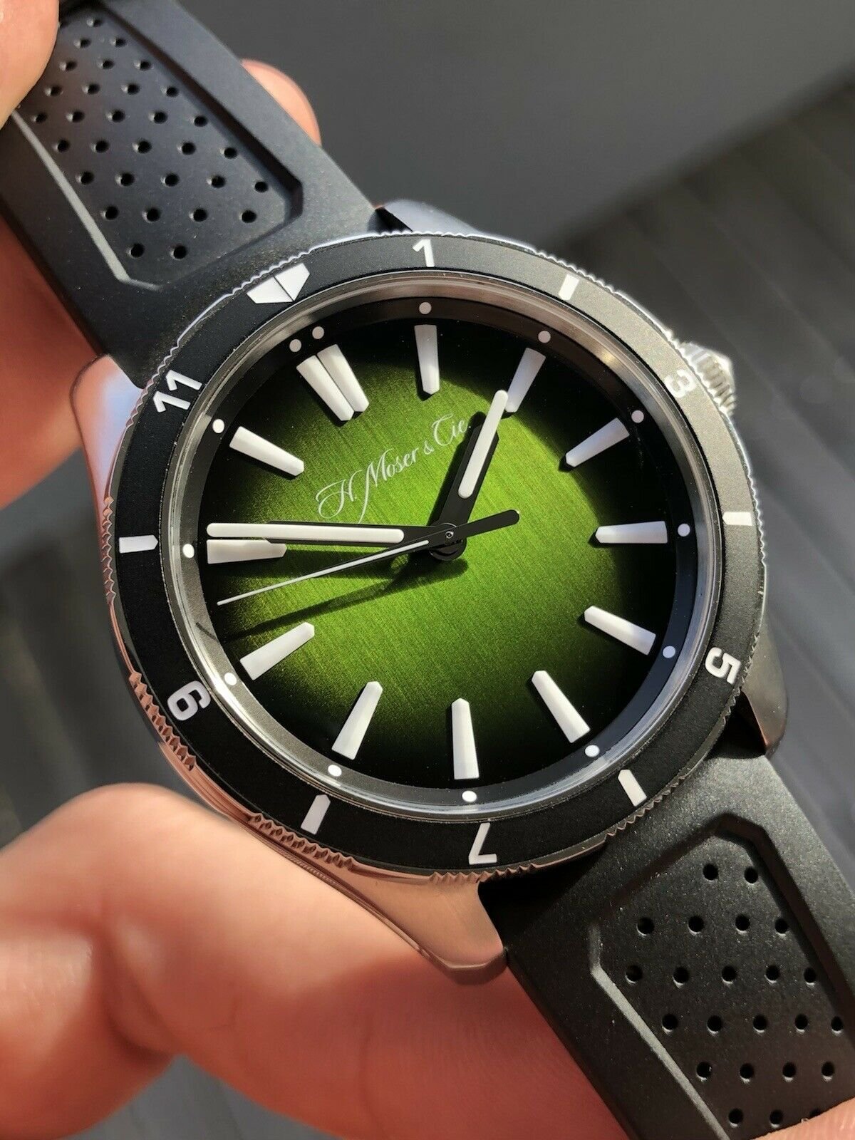 H moser deals dive watch