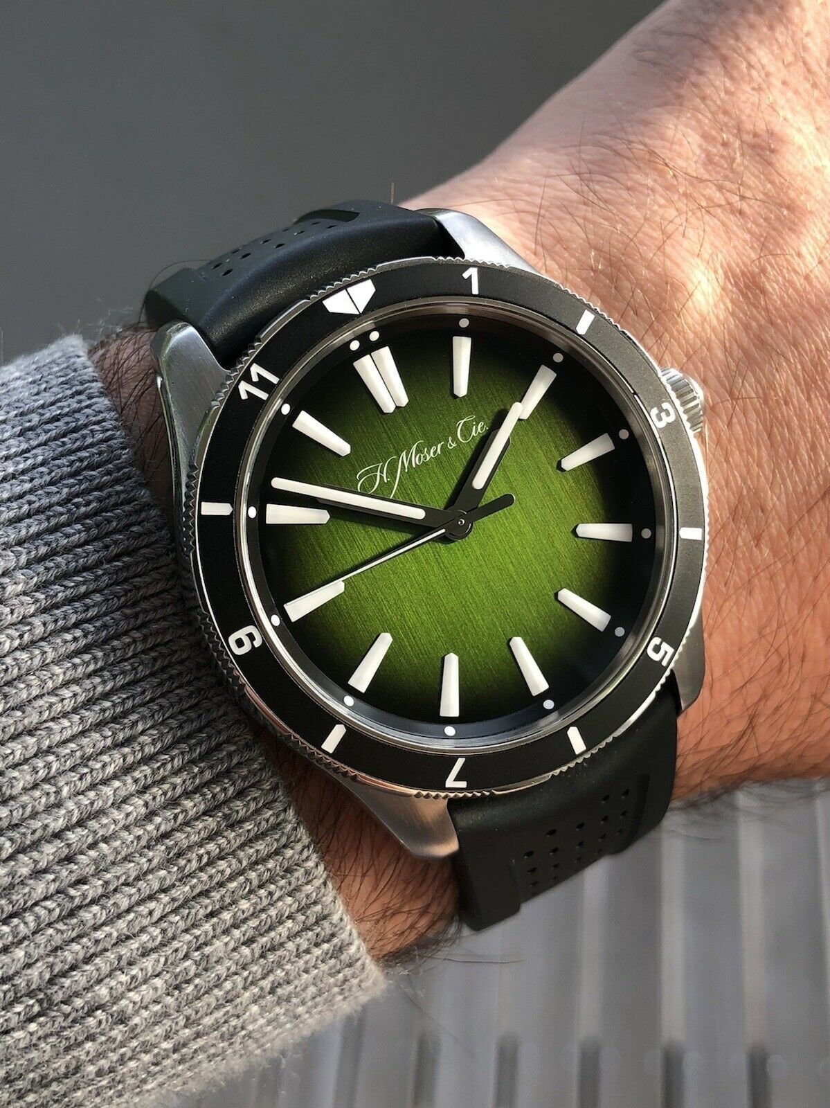 H. Moser Cie Pioneer Centre Seconds Rotating Bezel 3200 1210 C