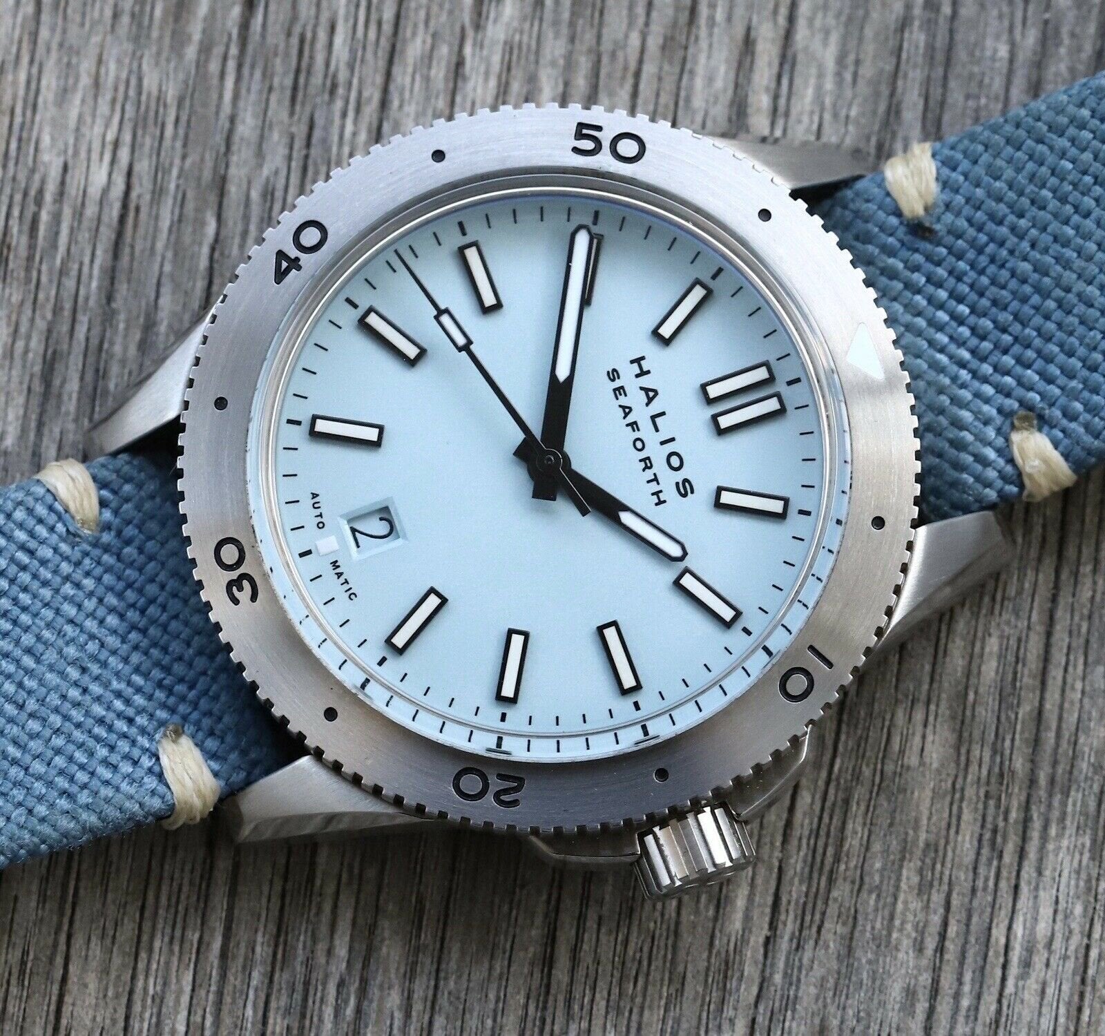 Halios_Seaforth_Pastel_Blue_Watch_Vault_02.jpg