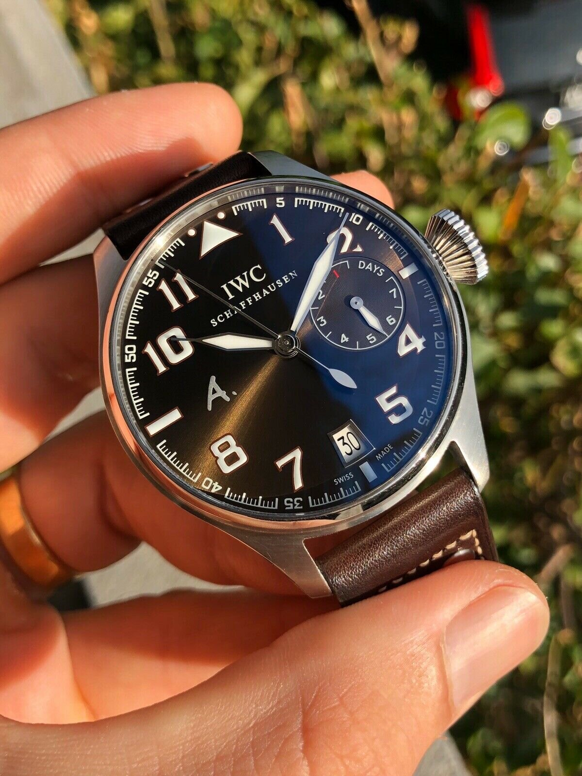 IWC_Big_Pilot_Antoine_De_Saint_Exupery_Edition_IW500422_Watch_Vault_282_29.jpg