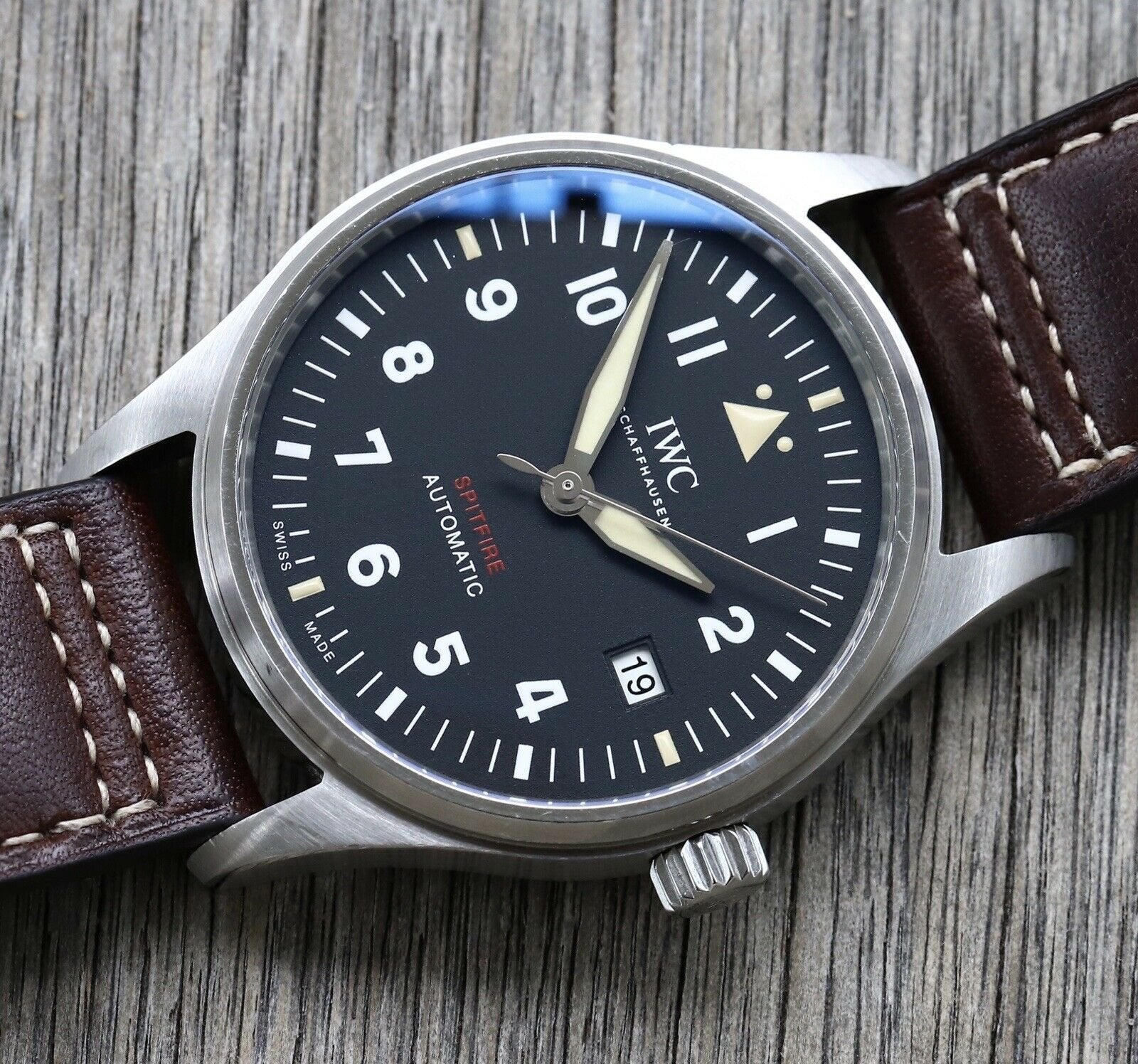 IWC_Spitfire_Pilot_27s_Watch_IW326803_E2_80_93_2019_NS_2.jpg