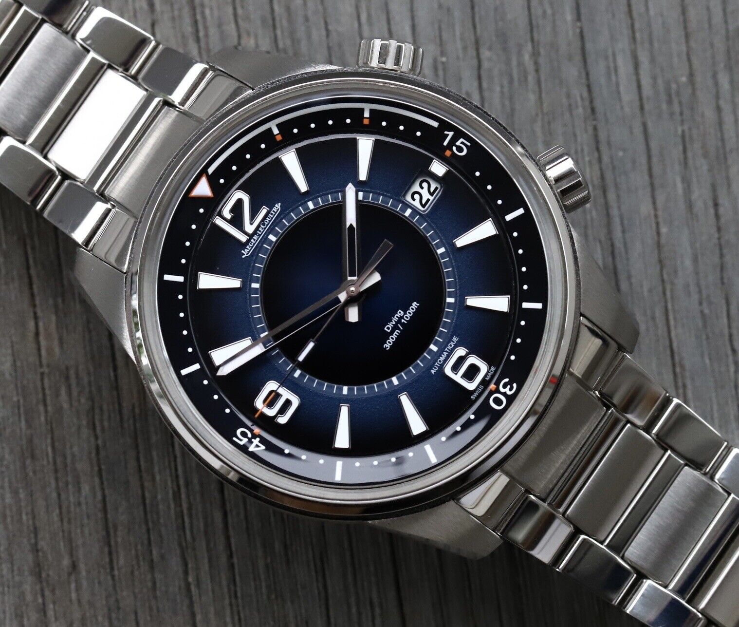 JaegerLeCoultrePolarisMarinerDate42mmBlueDialQ9068180-2021WatchVault02.jpg