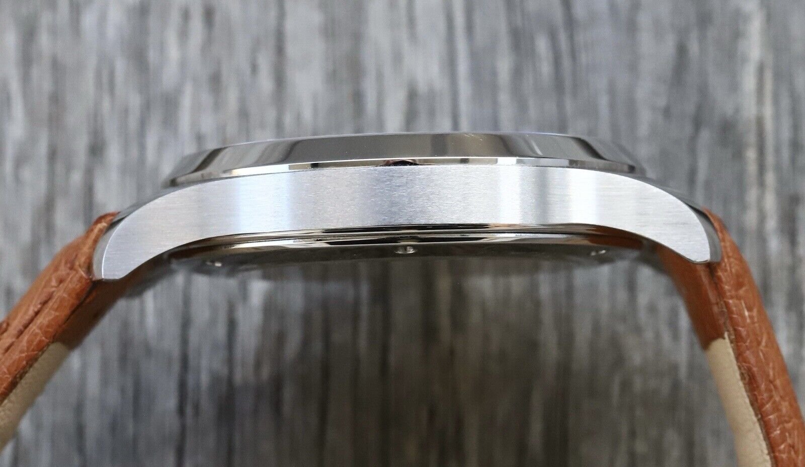 Jaeger & Benzinger Edition 3 Salmon Vintage Movement