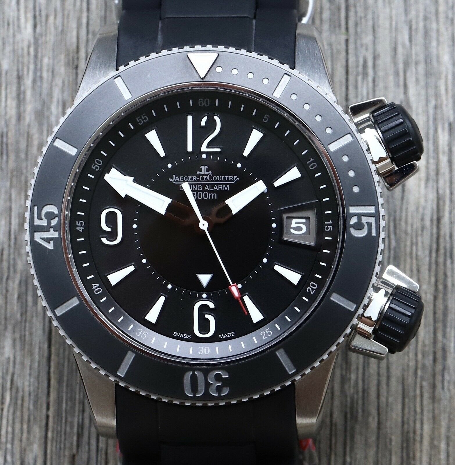 Jaeger_LeCoultre_Master_Compressor_Navy_Seals_Alarm_Limited_Edition_Q183T470_Watch_Vault_01.jpg