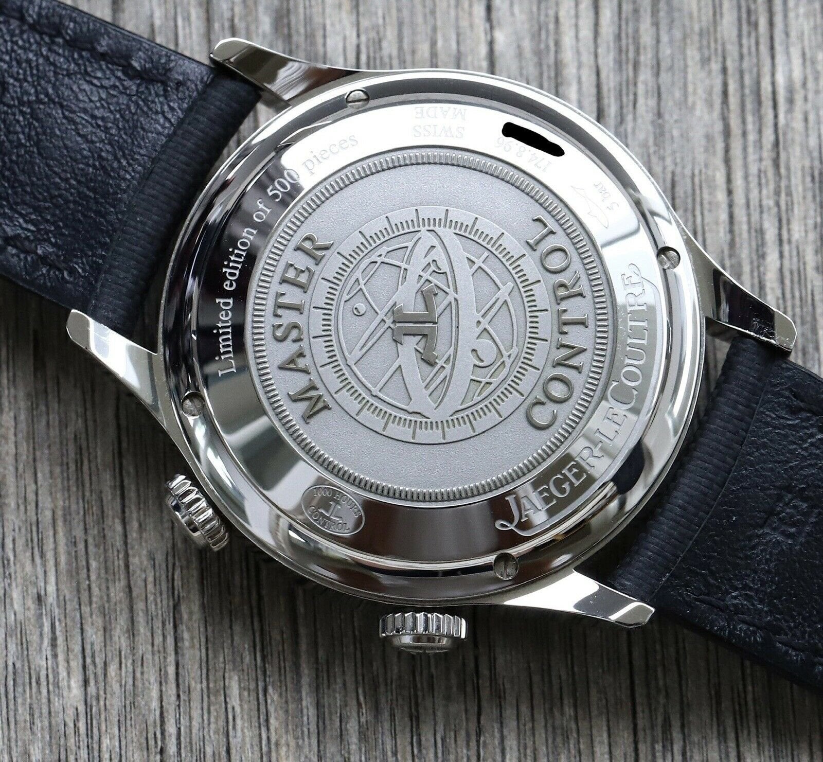 Jaeger LeCoultre Master Memovox Boutique Edition Q141848J - 2016