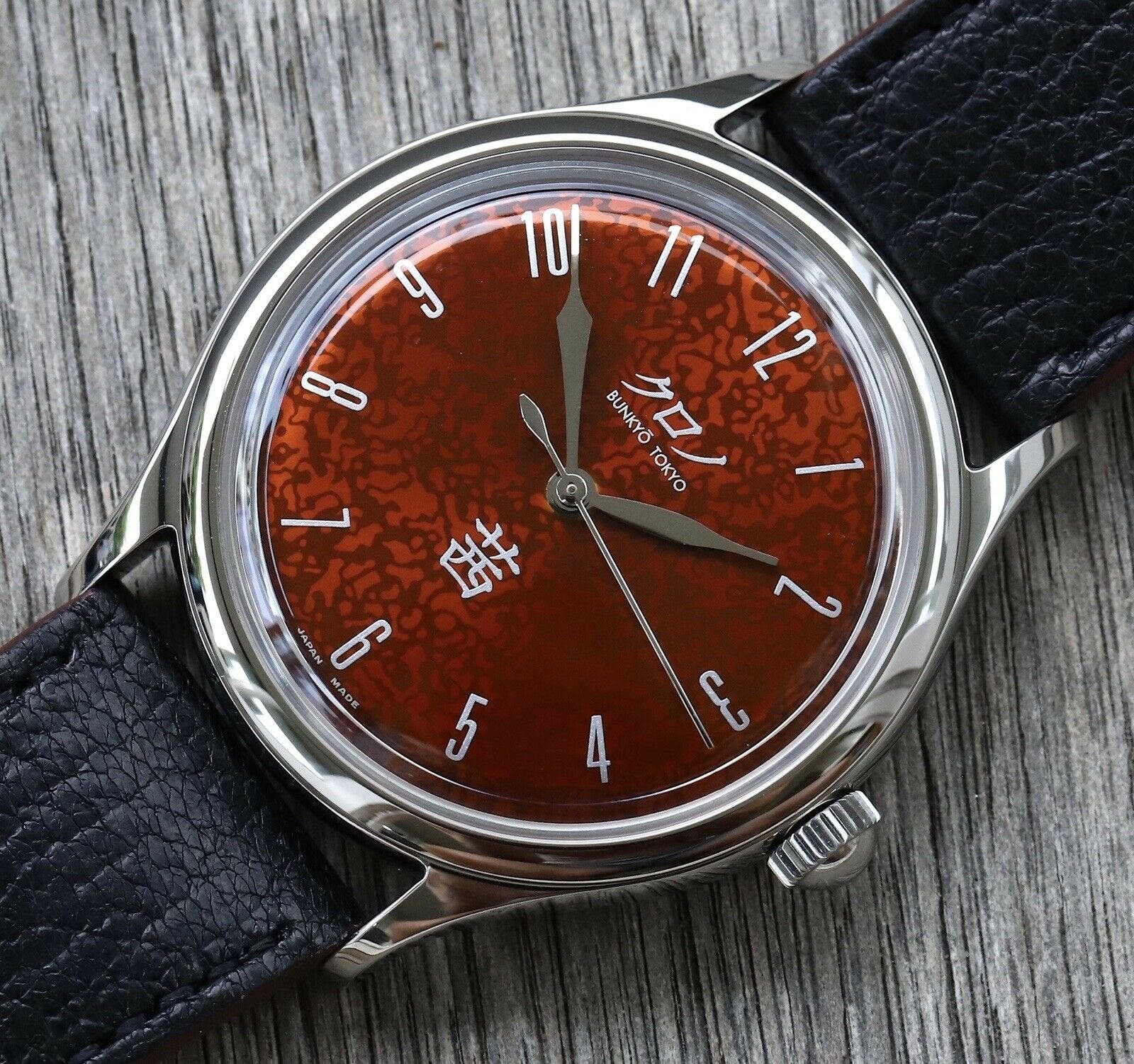 Kurono_Tokyo_Grande_Akane_Urushi_Dial_-_Brand_New_Watch_Vault_02.jpg