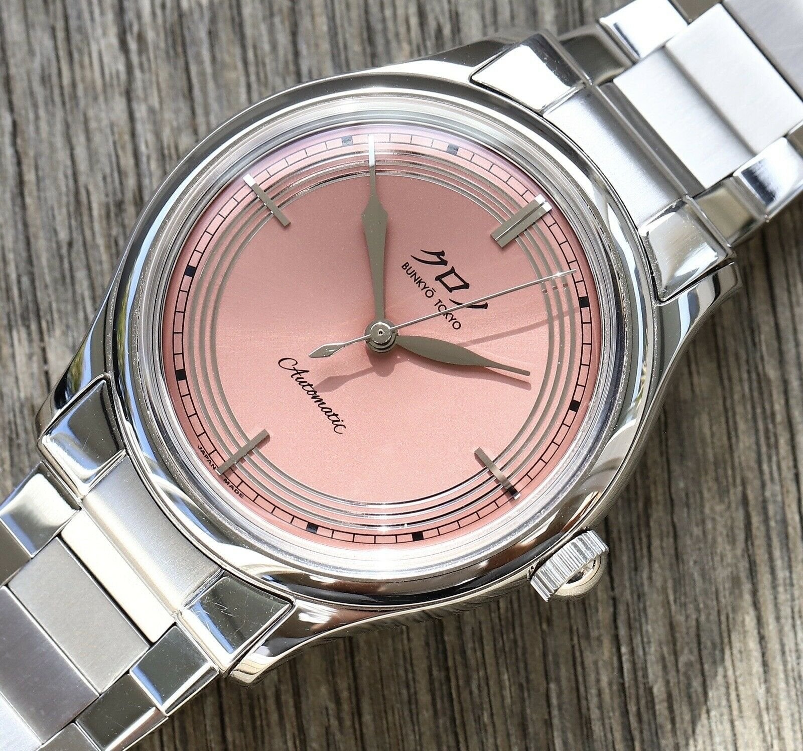 Kurono Tokyo Toki on bracelet