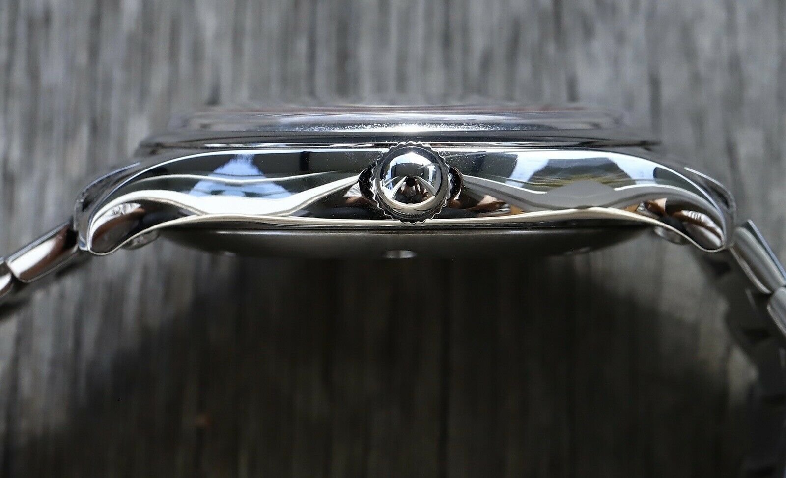Kurono Tokyo Toki on bracelet