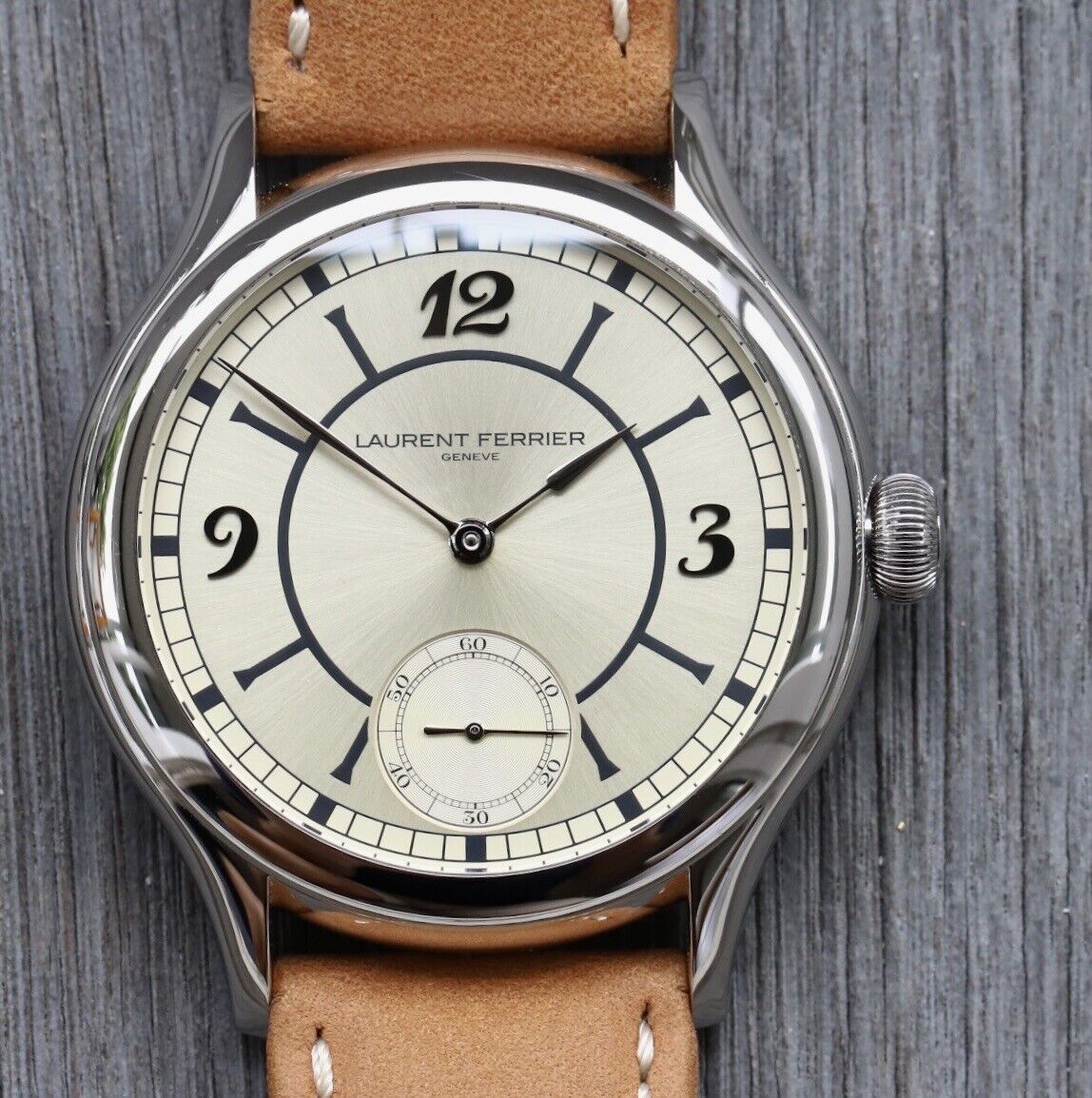 LaurentFerrierClassicOriginRevolution_TheRakePrototype40mm-2022WatchVault01.jpg