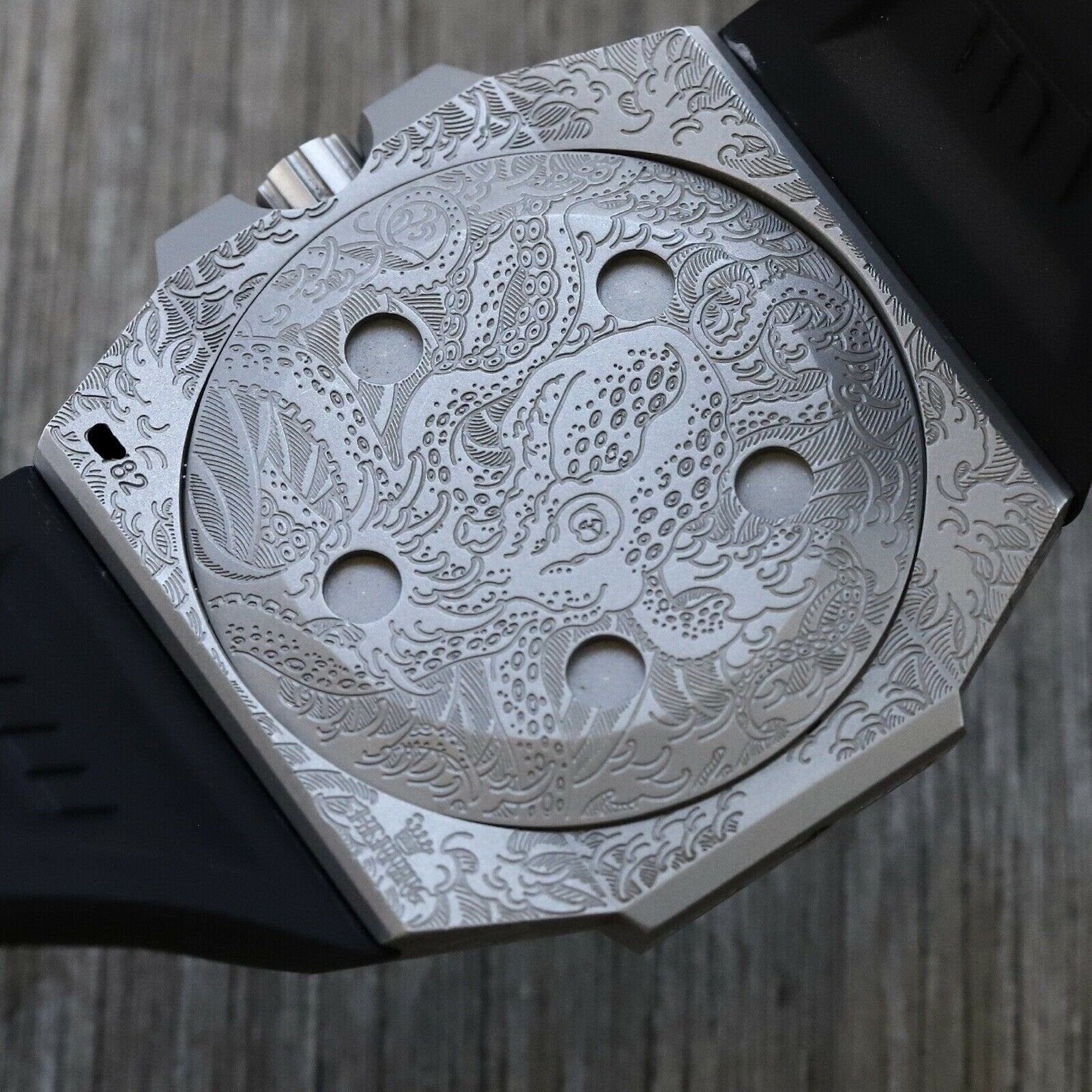 Linde Werdelin Oktopus Tattoo ref. OKT.1.6.T - 2012