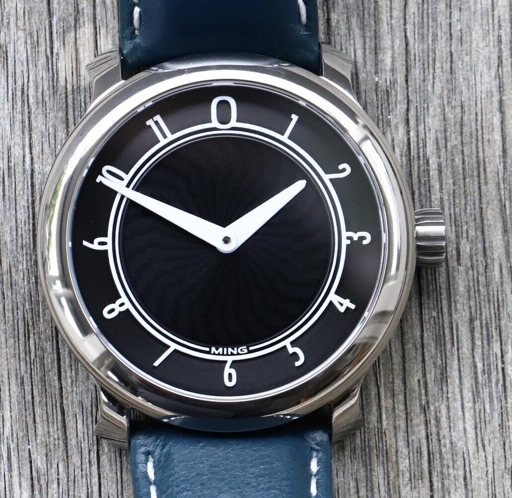 Ming17.01Anthracite-2017WatchVault01.jpg