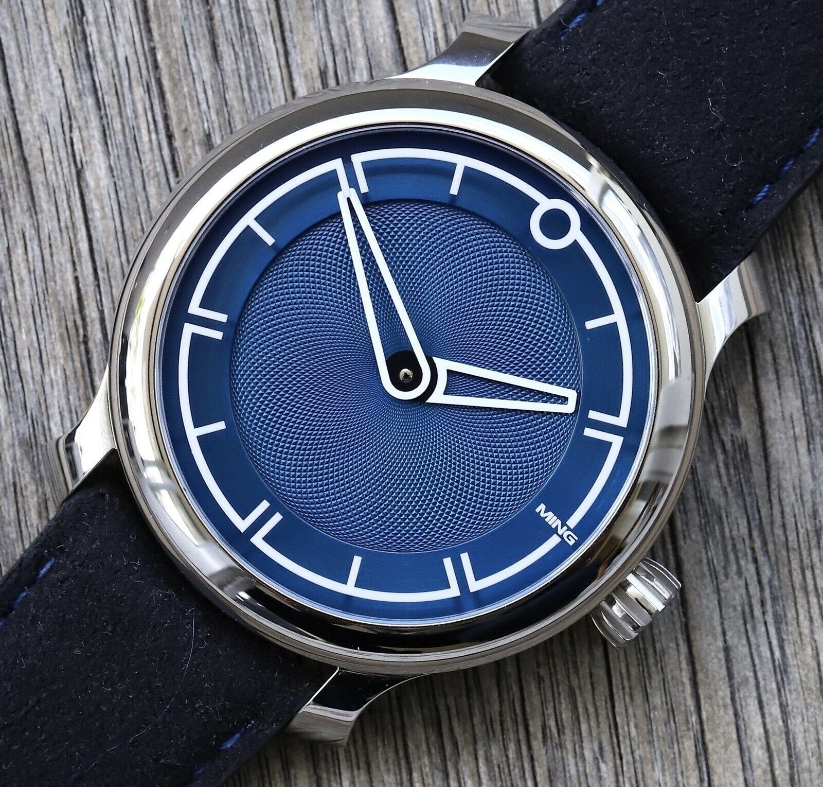 Ming_17.09_Blue_E2_80_93_Brand_New_Watch_Vault_02.jpg