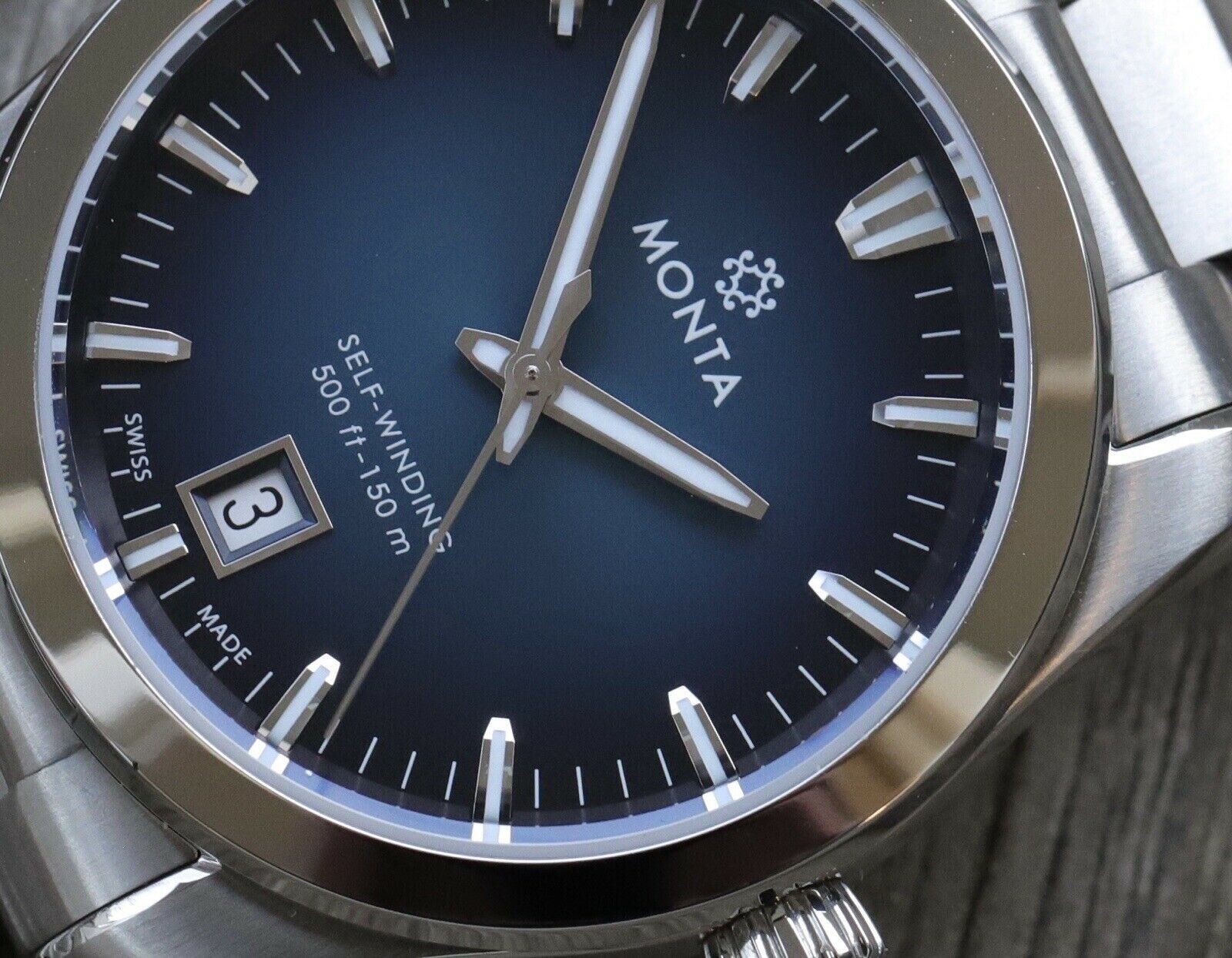 Monta_Noble_Blue_Dial_-_2020_Watch_Vault_02.jpg